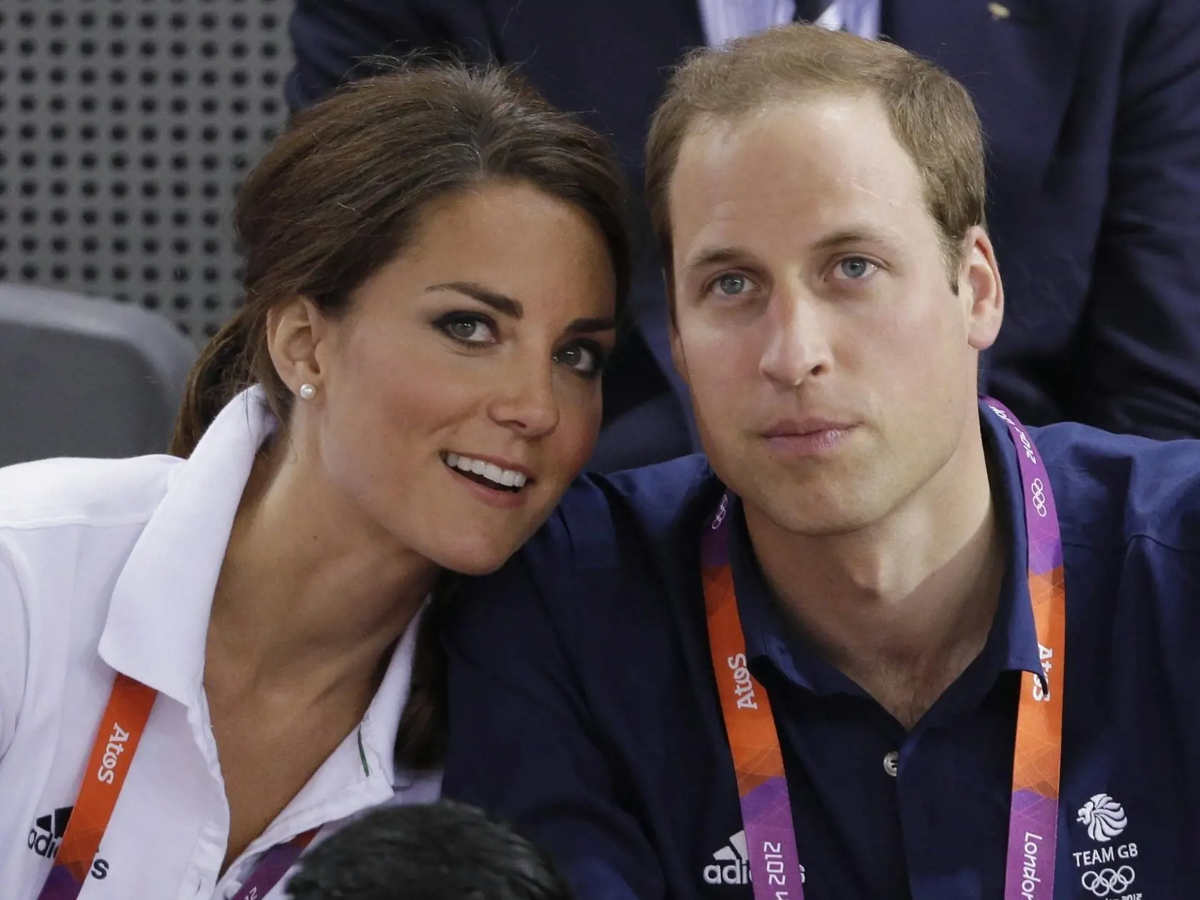 Kate Middleton na tribúne dráhovej cyklistiky. 