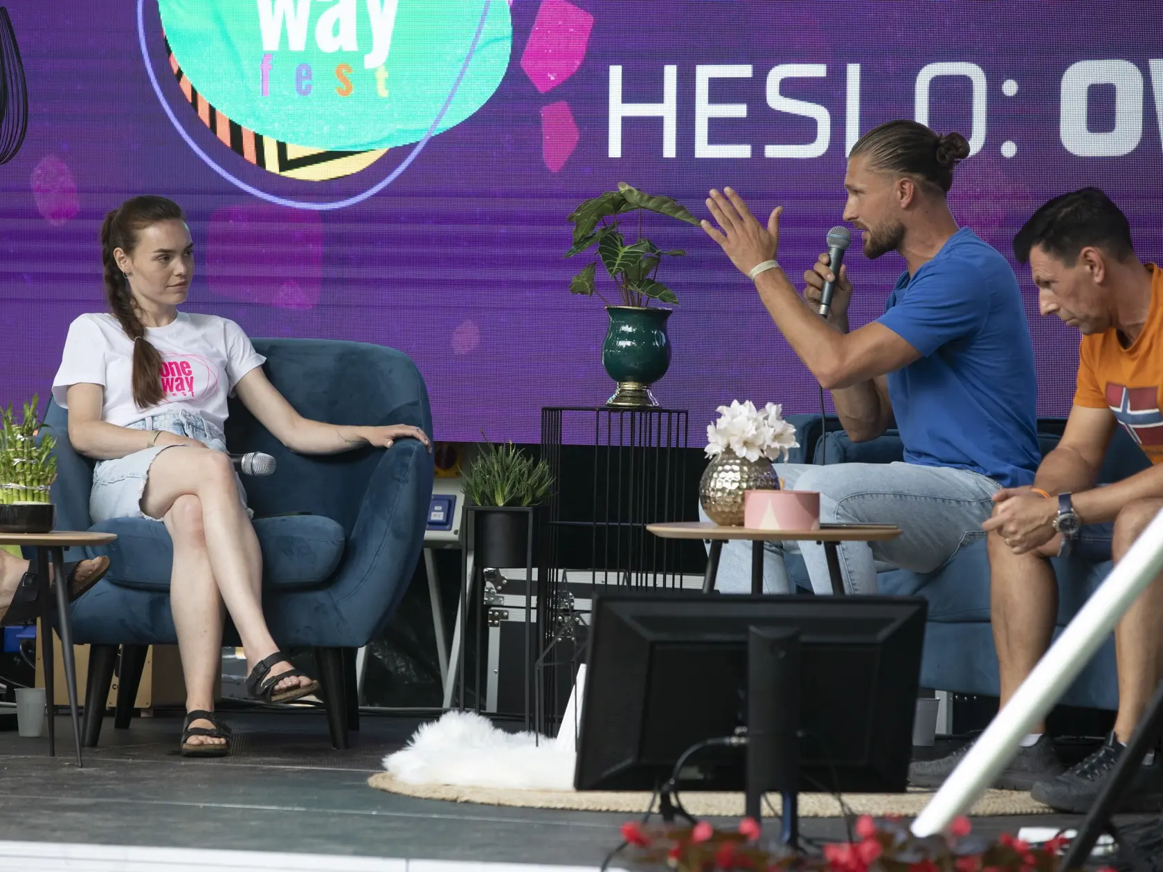 One Way Fest spoločenstva milosť. Zúčastnil sa ho aj futbalista Erik Čikoš. Toho spovedali v rámci diskusie manželia Bartalosovci.