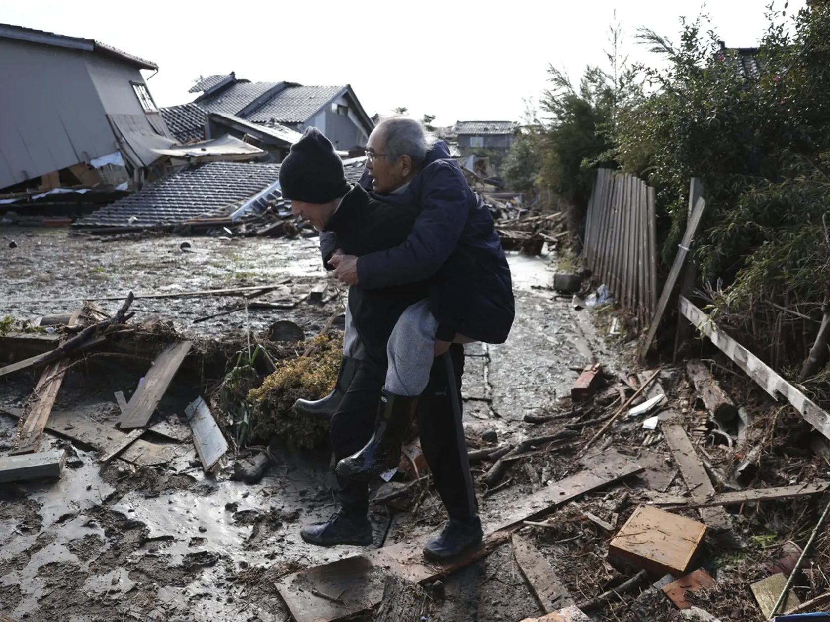 Následky ničivého zemetrasenia, ktoré zasiahlo 1. januára 2024 Japonsko s magnitúdou 7,6.