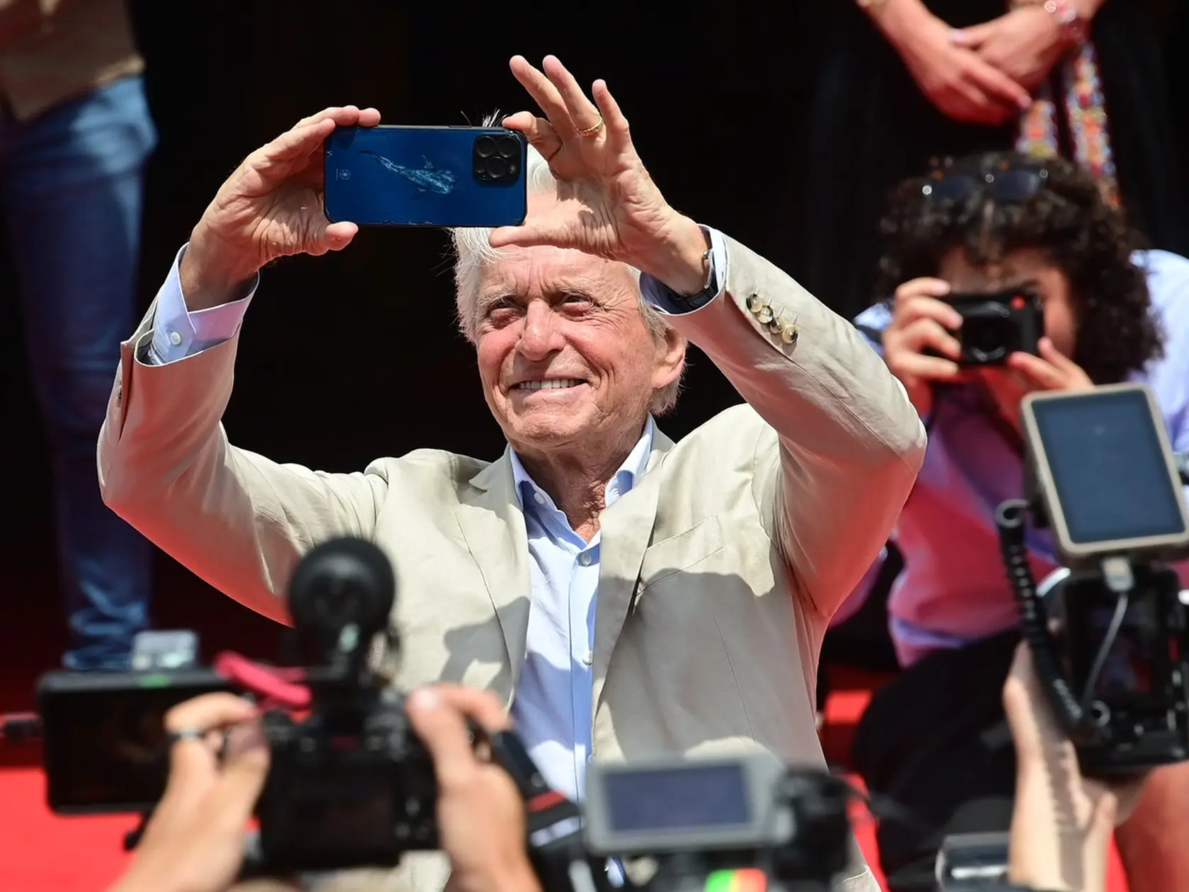 Hollywoodsky miláčik Michael Douglas oznámil fanúšikom smutné správy. Na plátne ho už podľa všetkého neuvidíme.