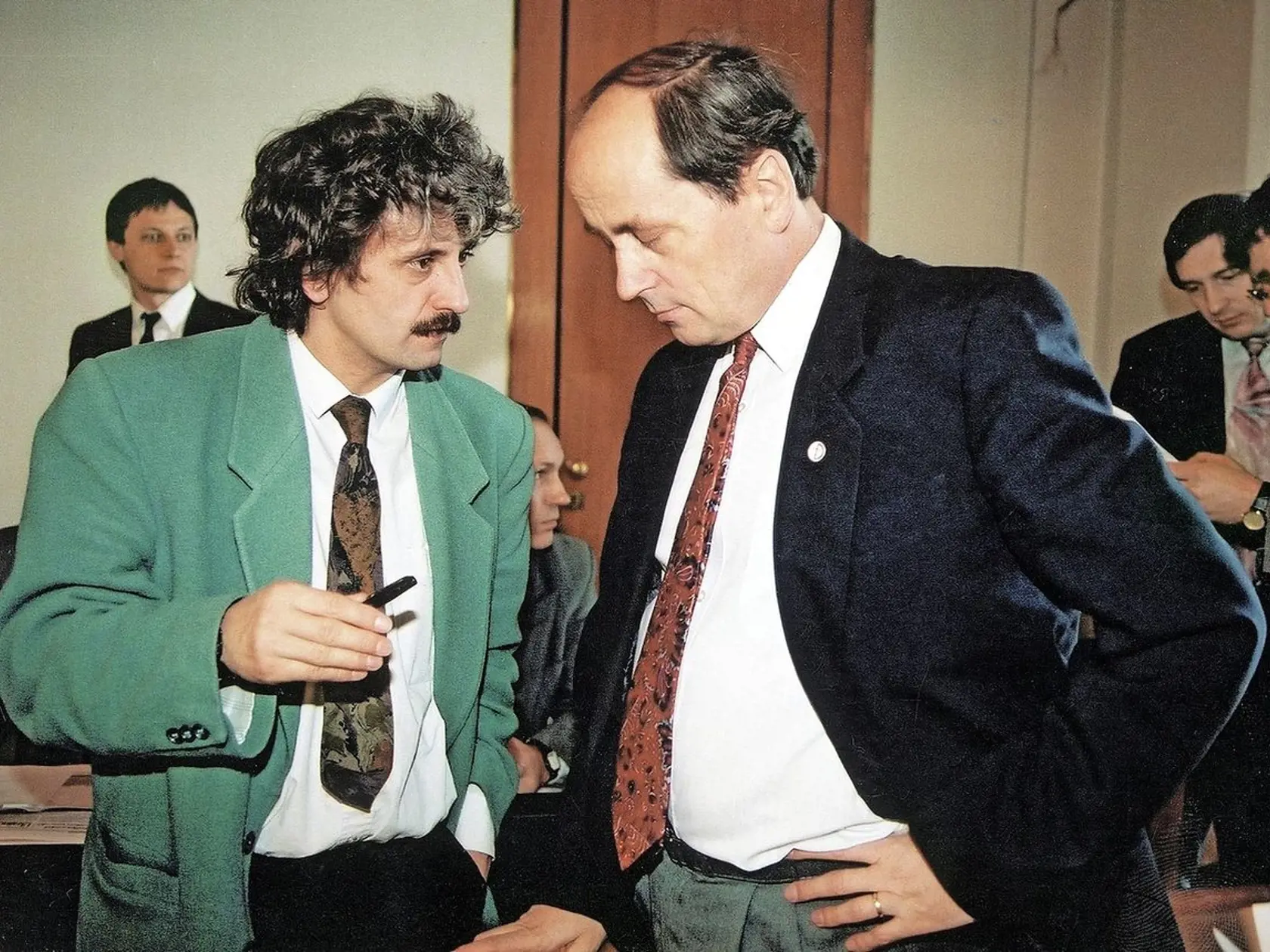 Bývalí spolustraníci Mikuláš Dzurinda a Ján Čarnogurský. Výrazné osobnosti ponovembrového vývoja, obaja boli isté obdobia premiéri.