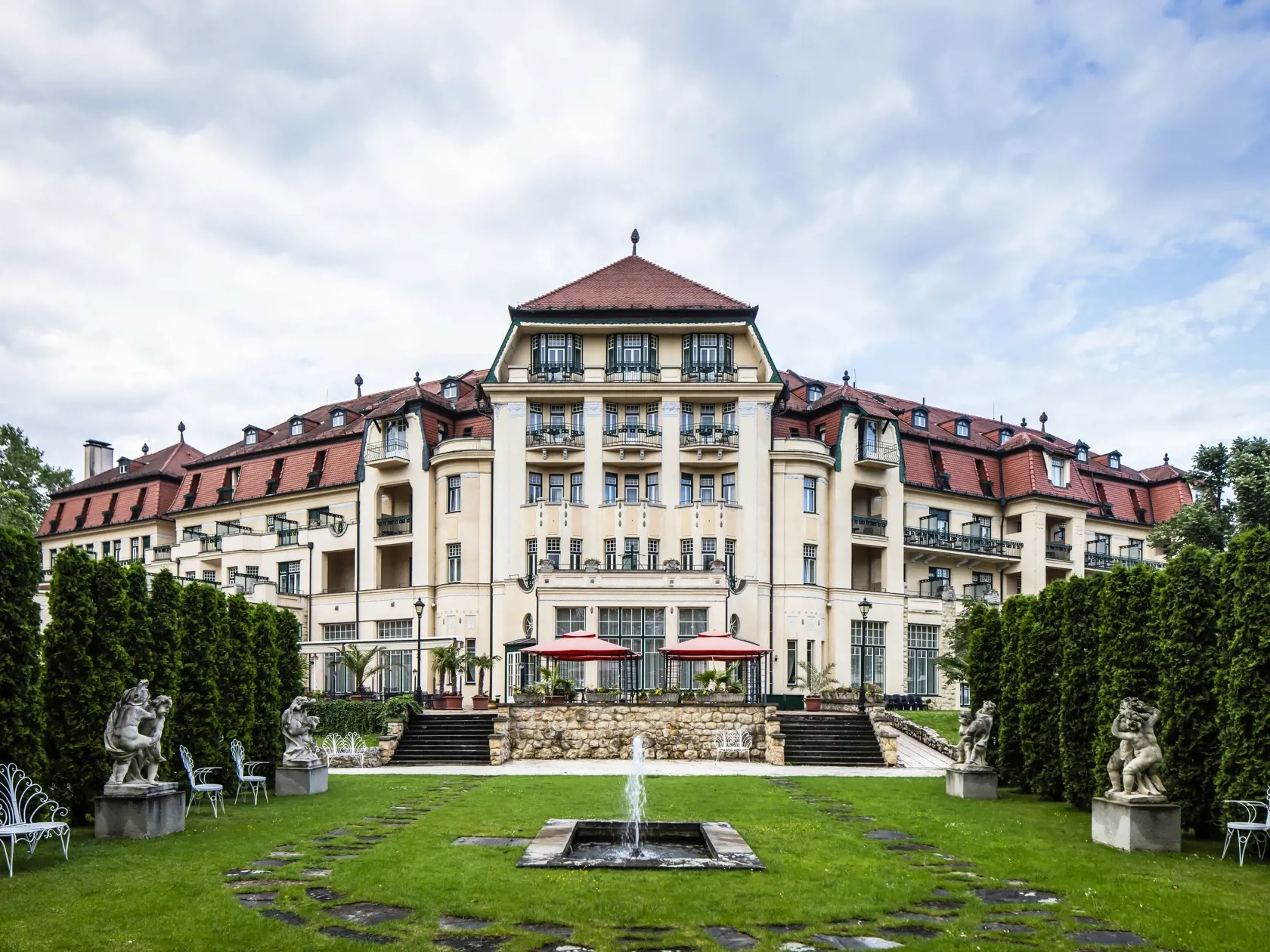 Impozantný hotel v Piešťanoch bol prvým na Slovensku s piatimi hviezdičkami.