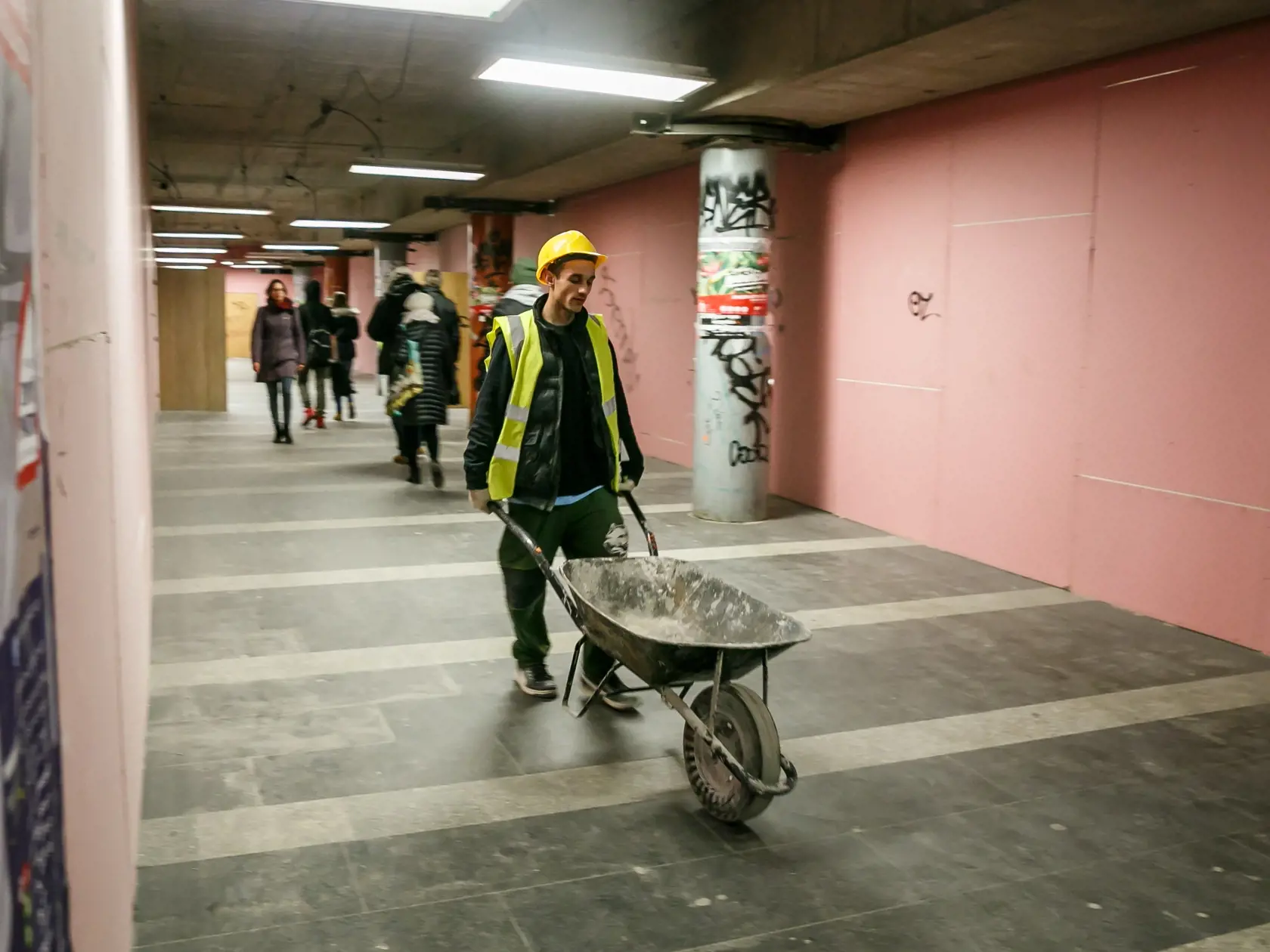 Práce sú v plnom prúde: RekonštrukciU podchodu na Trnavskom mýte by mali ukončiť v lete 2018.