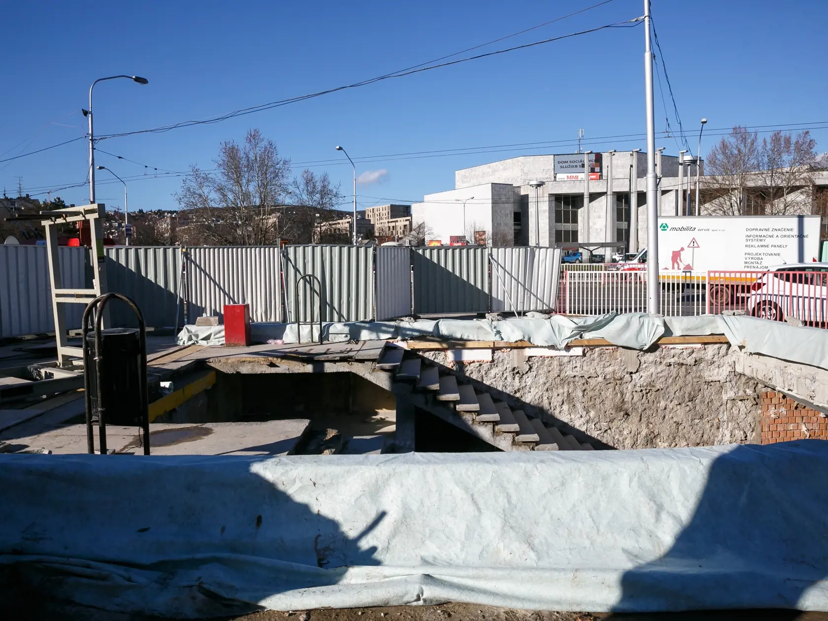 Práce sú v plnom prúde: RekonštrukciU podchodu na Trnavskom mýte by mali ukončiť v lete 2018.