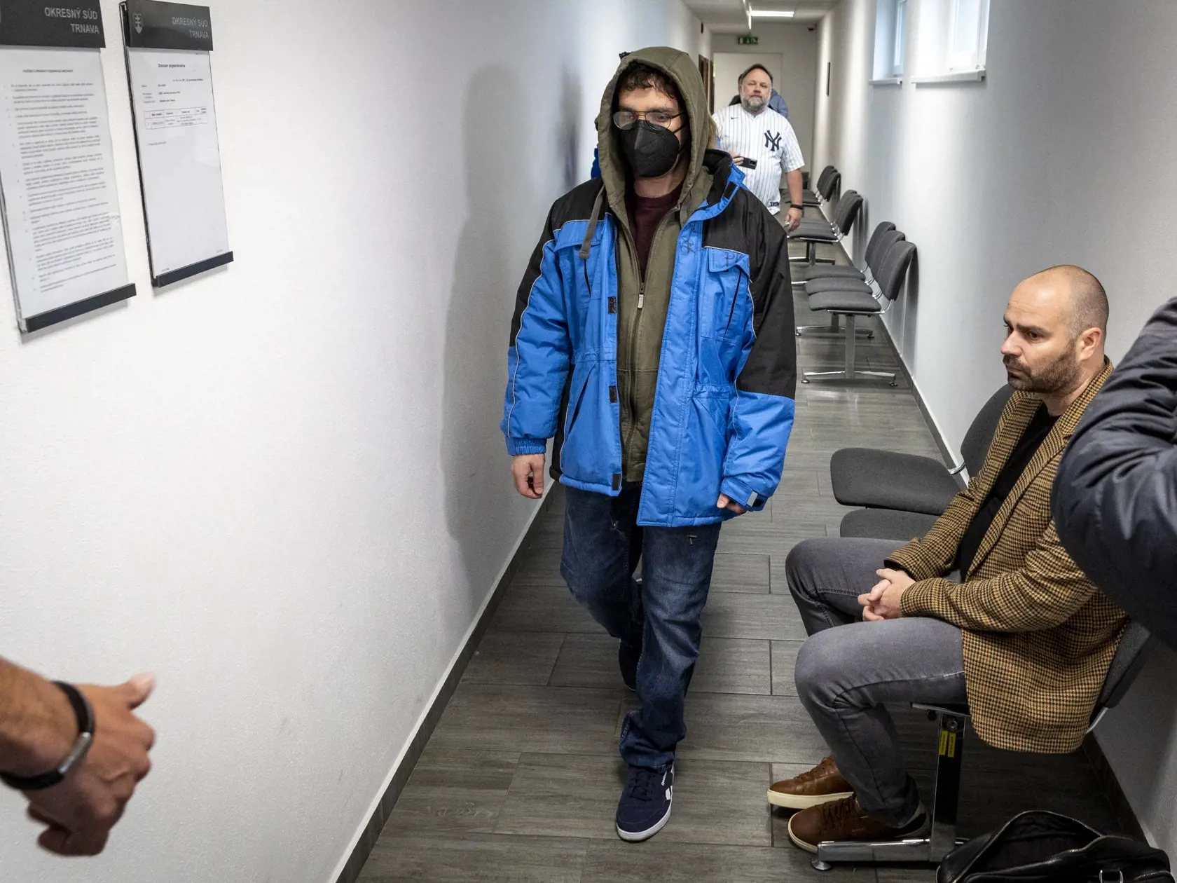 Návrh na uloženie do ústavného ochranného liečenia pre muža, ktorý vrazil autom do benzínovej pumpy na diaľnici D1 za Piešťanmi.