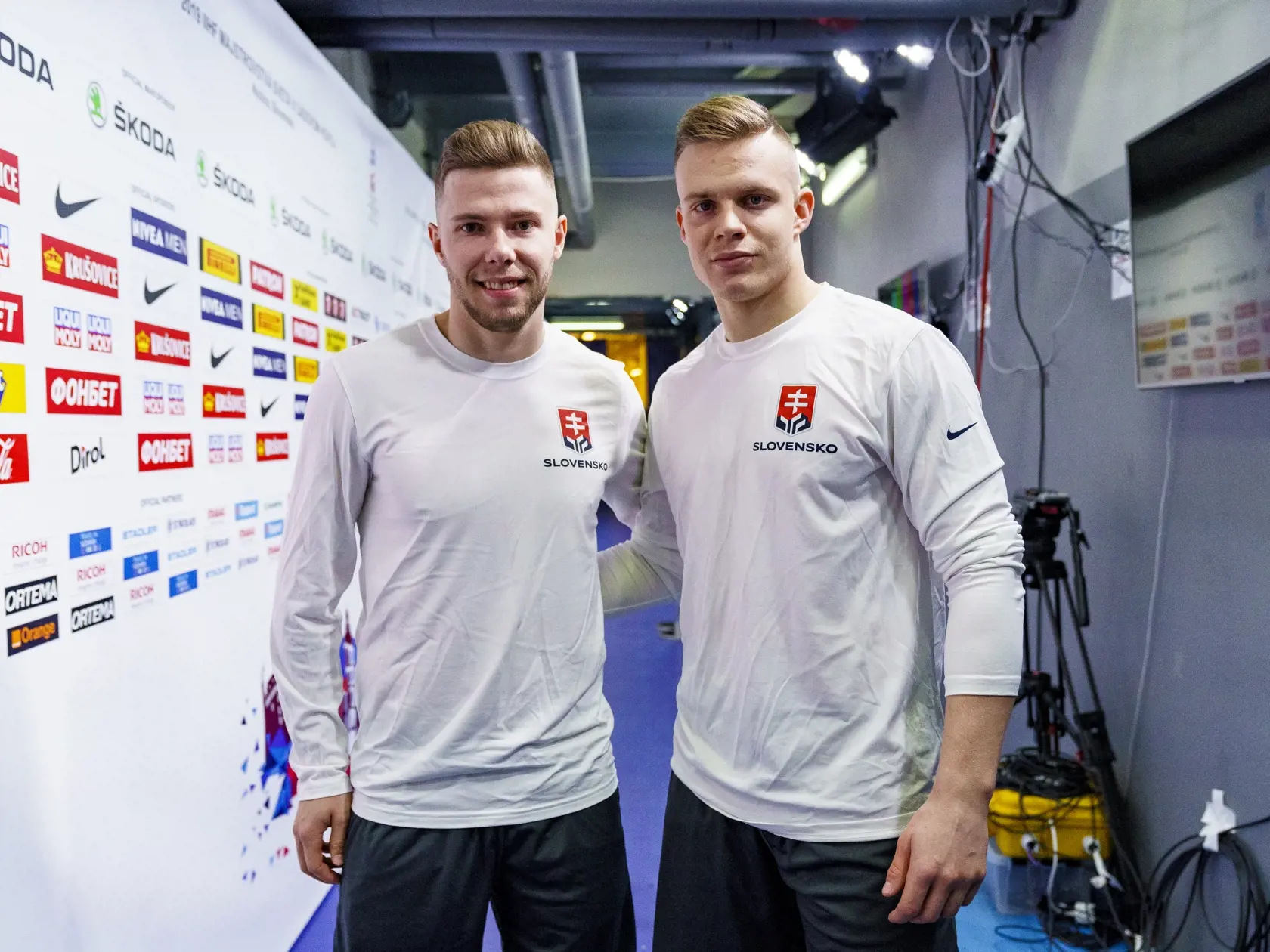 Sú mladí, talentovaní a strieľajú góly na počkanie! Slovenskí hokejoví reprezentanti Adam Liška, Matúš Sukeľ a Erik Černák patria na domácom šampionáte v Košiciach k najväčším oporám mužstva.