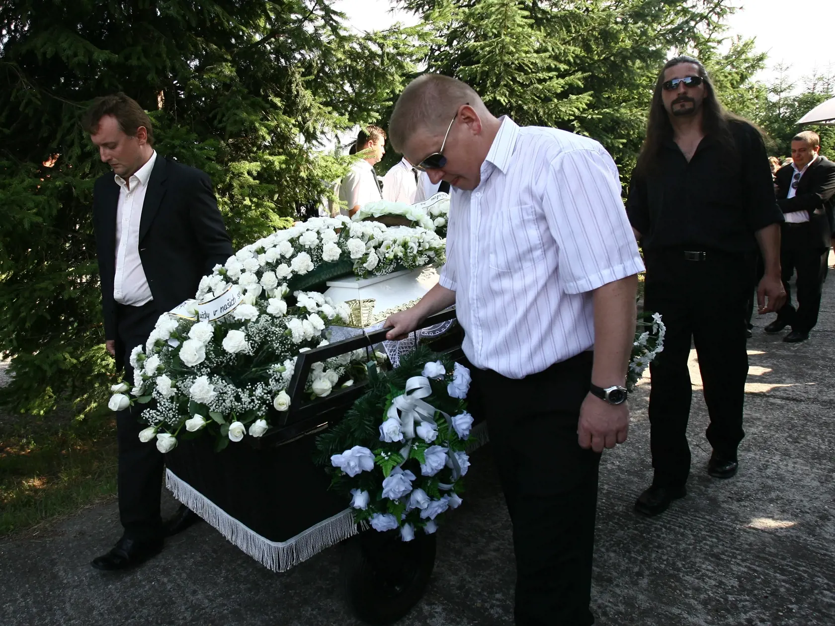 3. júl 2008: Pohreb malého anjelika Tomáška Žilavého, ktorý zahynul po kolesami auta Rasťa Žitného.