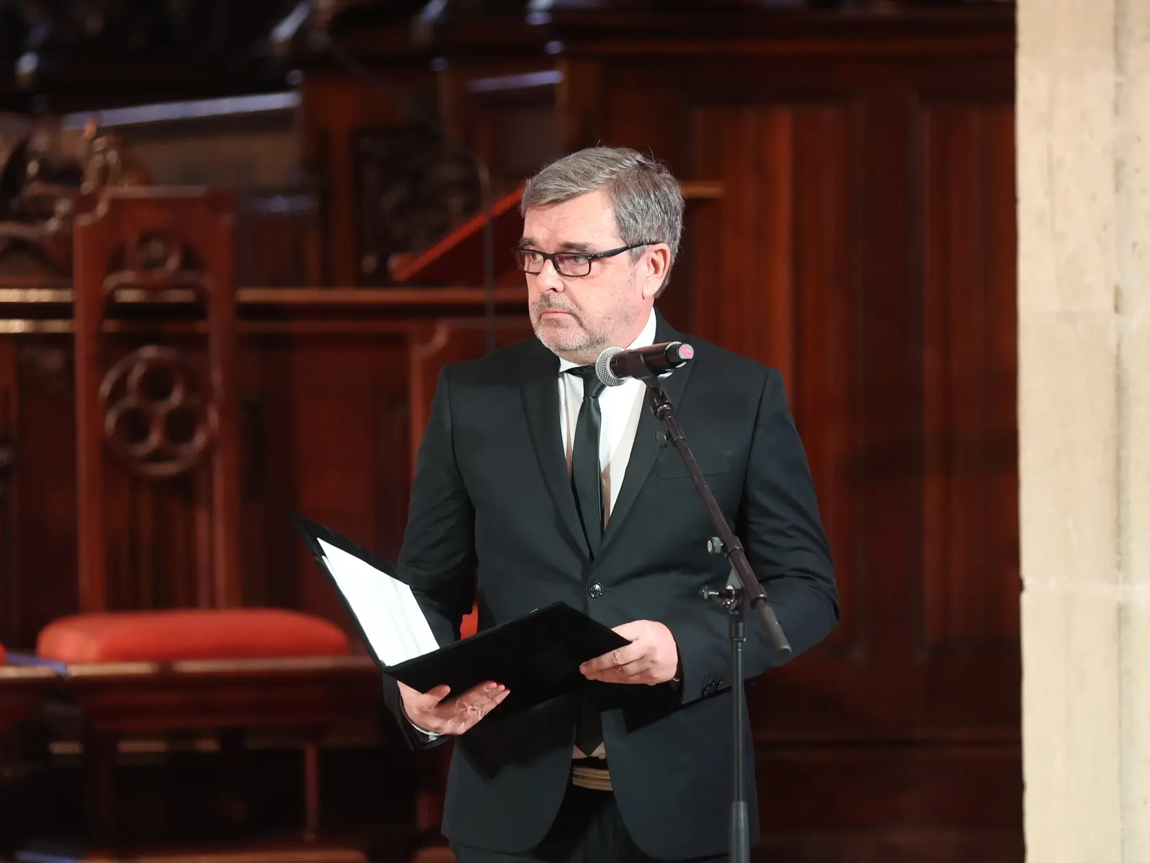 Posledná rozlúčka so Štefanom Kvietikom. Na snímke Peter Kočiš.