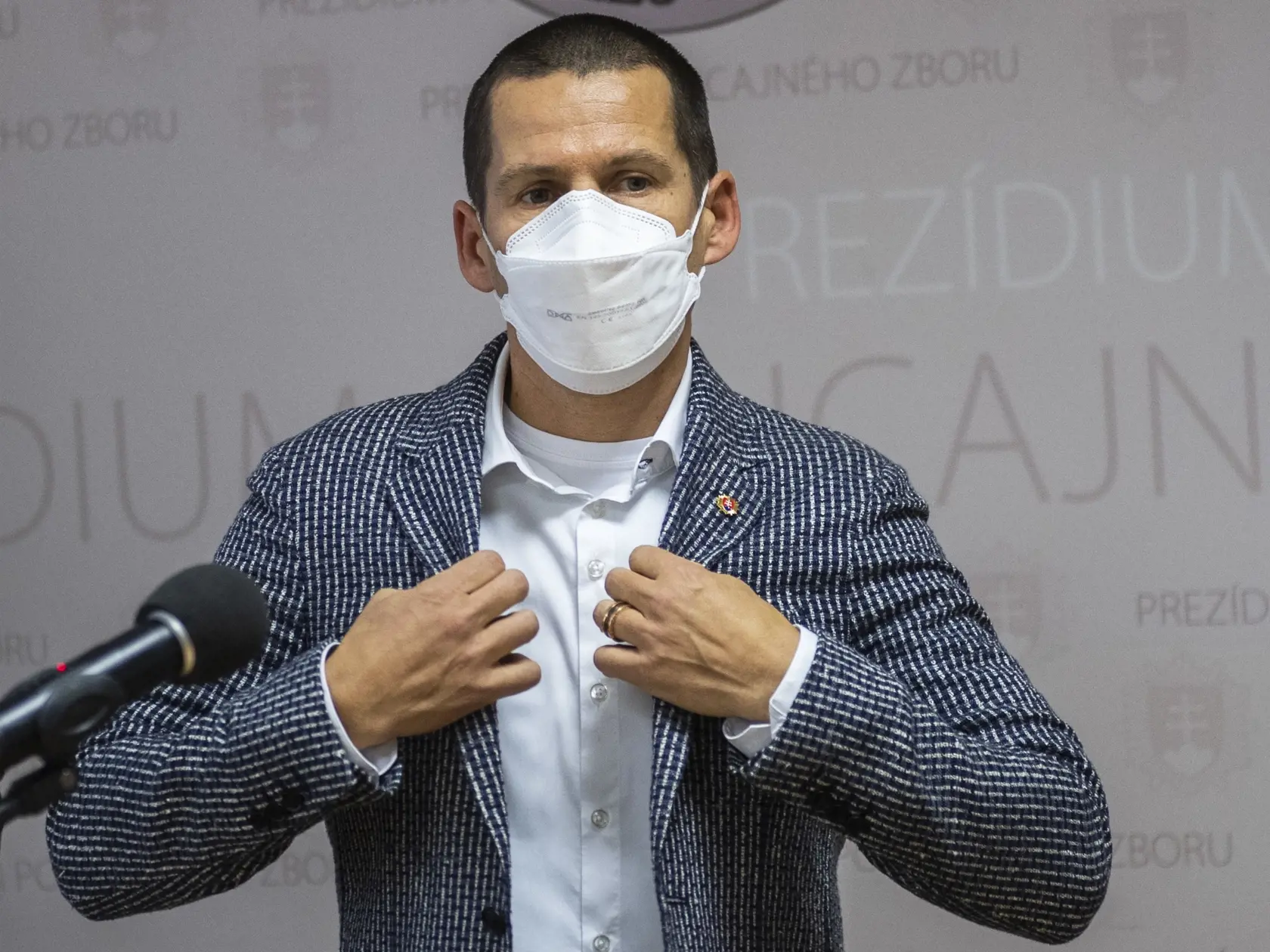 Na snímke dočasne poverený prezident Policajného zboru SR Štefan Hamran počas tlačovej konferencie k bezpečnostným opatreniam v súvislosti so zhromaždeniami plánovanými na 17. novembra, v Bratislave 16. novembra 2021. FOTO TASR - Jaroslav Novák