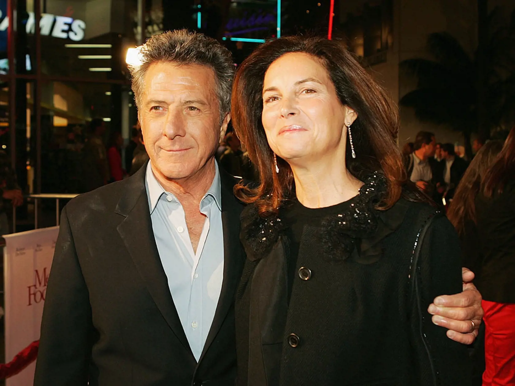 Manželia Dustin Hoffman a Lisa Hoffman si stále prejavujú lásku aj na verejnosti.