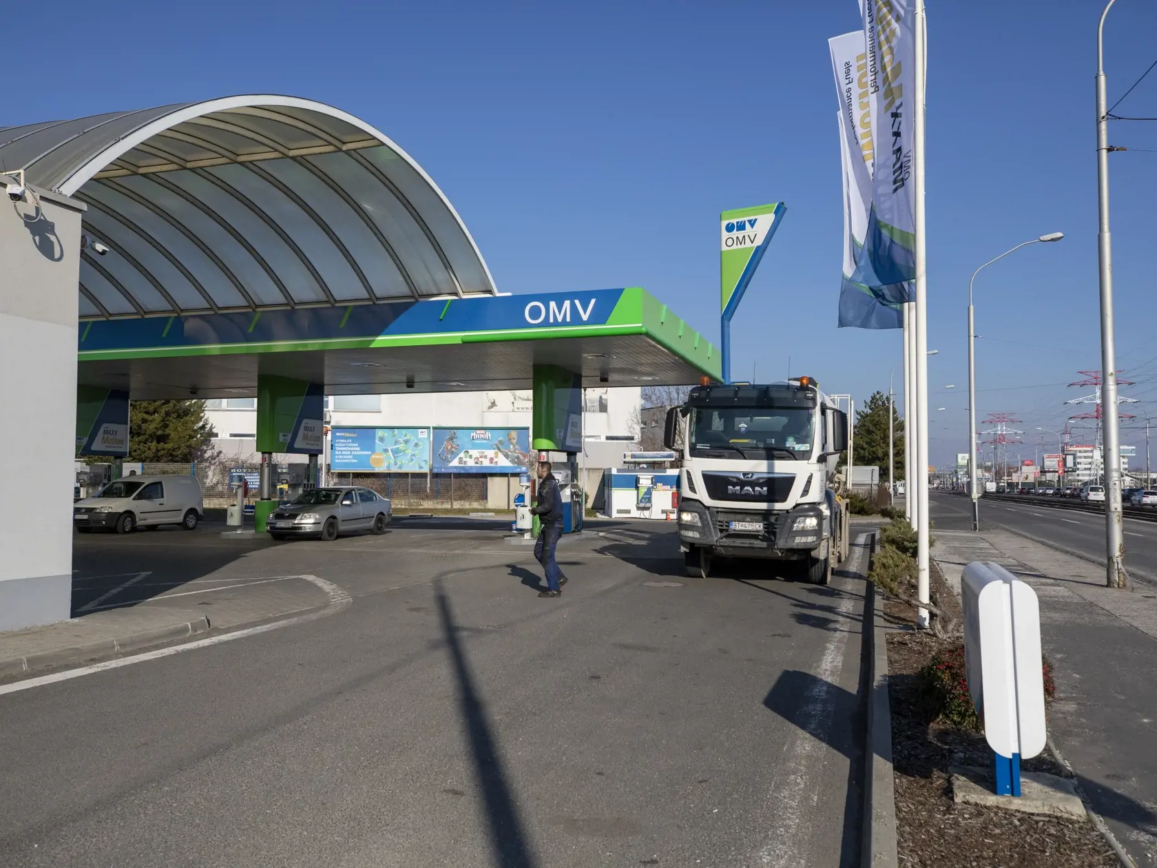 Na snímke čerpacia stanica OMV, kde sa stala tragédia. Ján dostal infarkt, no napriek pomoci záchranárov zomrel.