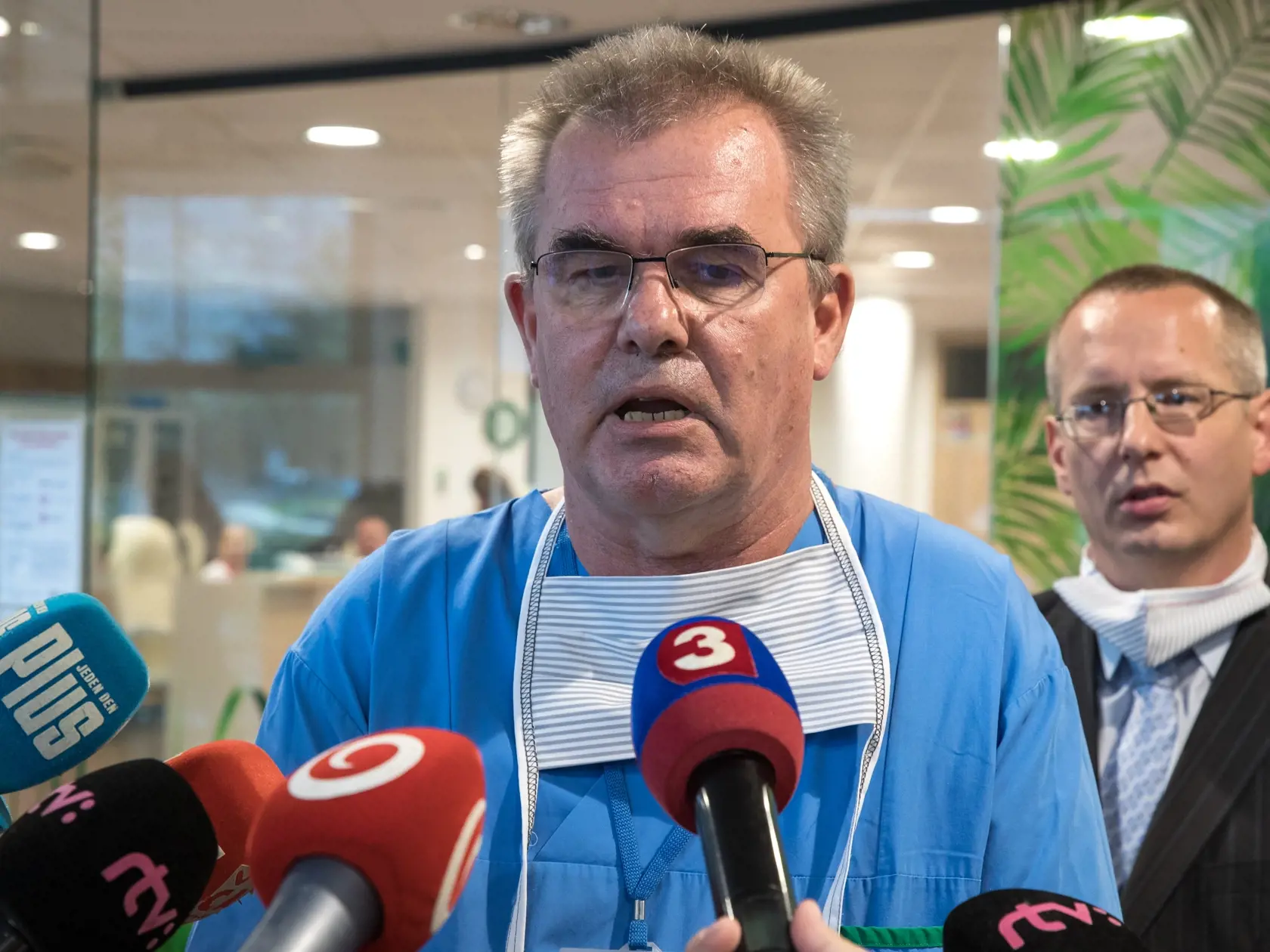 Primár Ladislav Groch hovorí, že prístroj je citlivý ako k pacientom tak aj k lekárom, ktorí denne operujú niekoľko zákrokov.