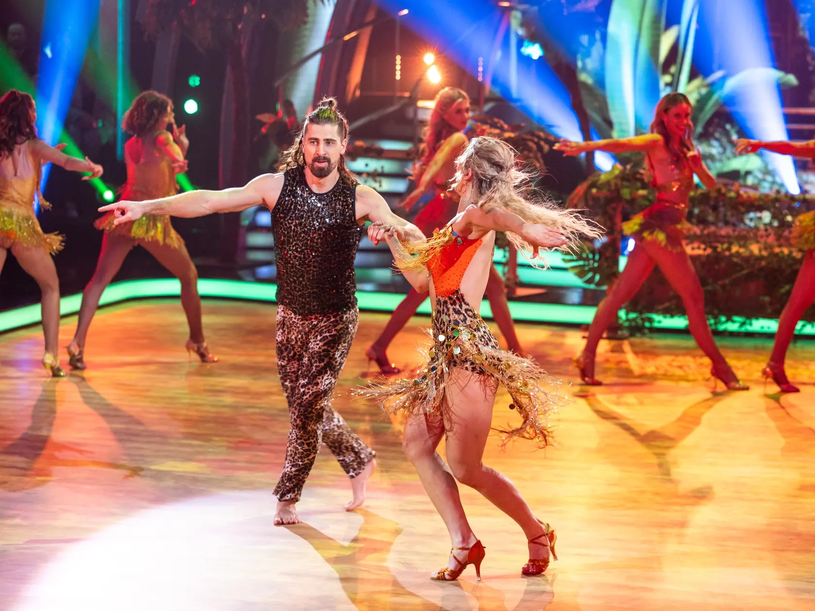 Na snímke Peter Sagan a Eliška Lenčešová počas piateho  kola Let's dance 2025.