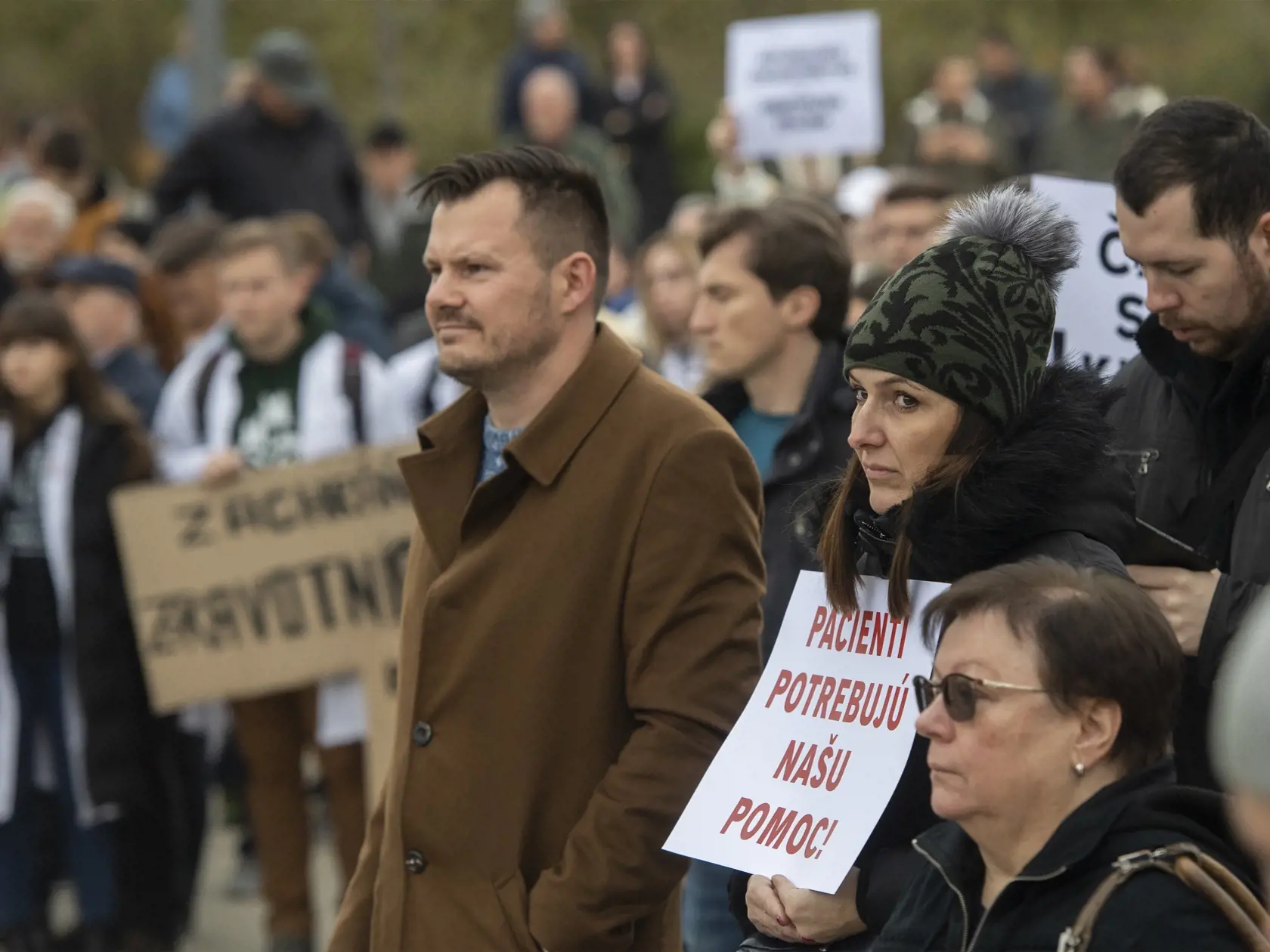 Snímka z protestného zhromaždenia Lekárskeho odborového združenia (LOZ) - Zachráňme zdravotníctvo na Námestí Slobody v Bratislave 17. novembra 2022. FOTO TASR - Martin Baumann