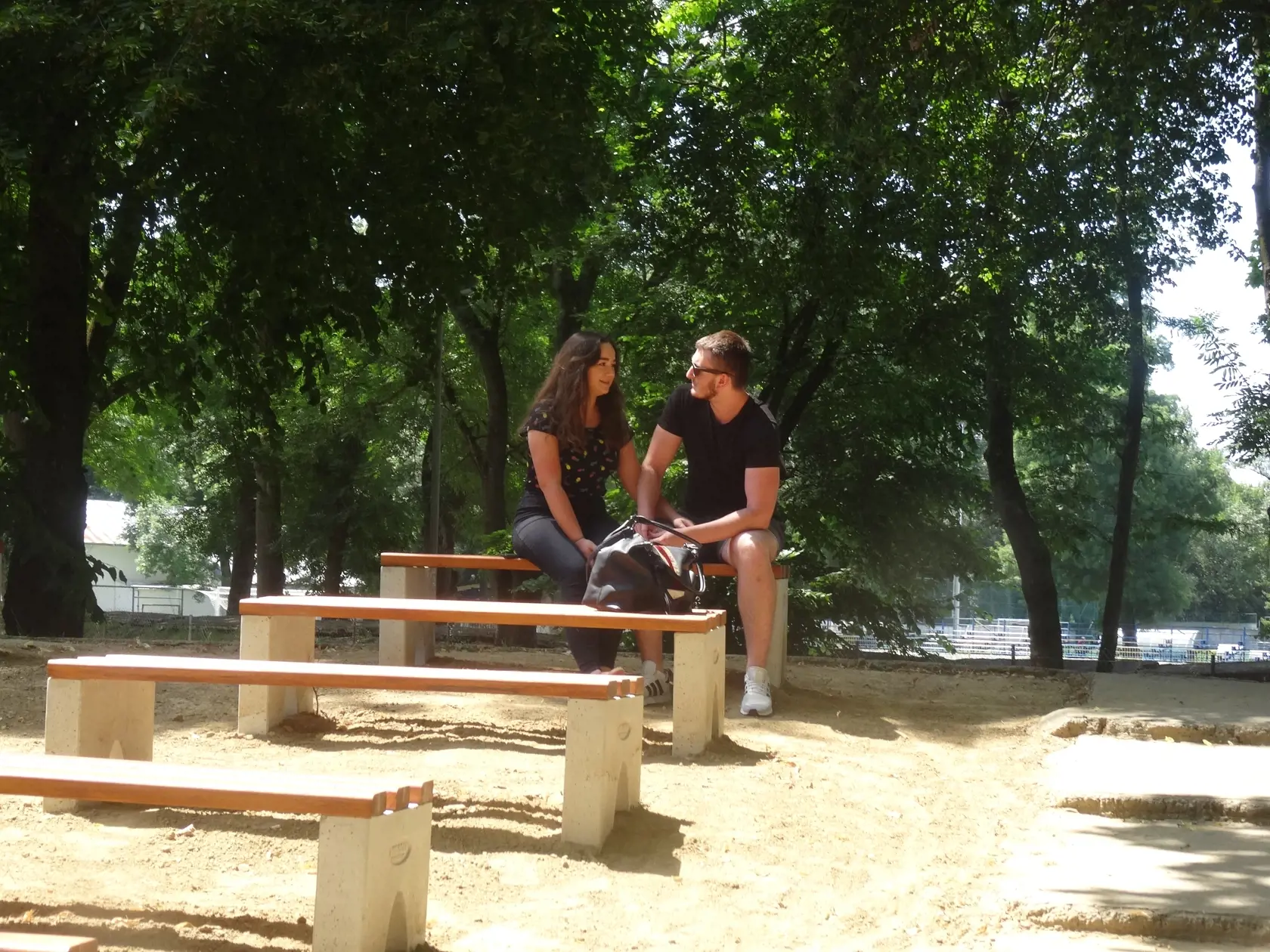 Park je vyhľadávaným miestom na prechádzky, jazdu na bicykli, posedenie milencov, rodičov s deťmi, ale aj na jazdy áut.