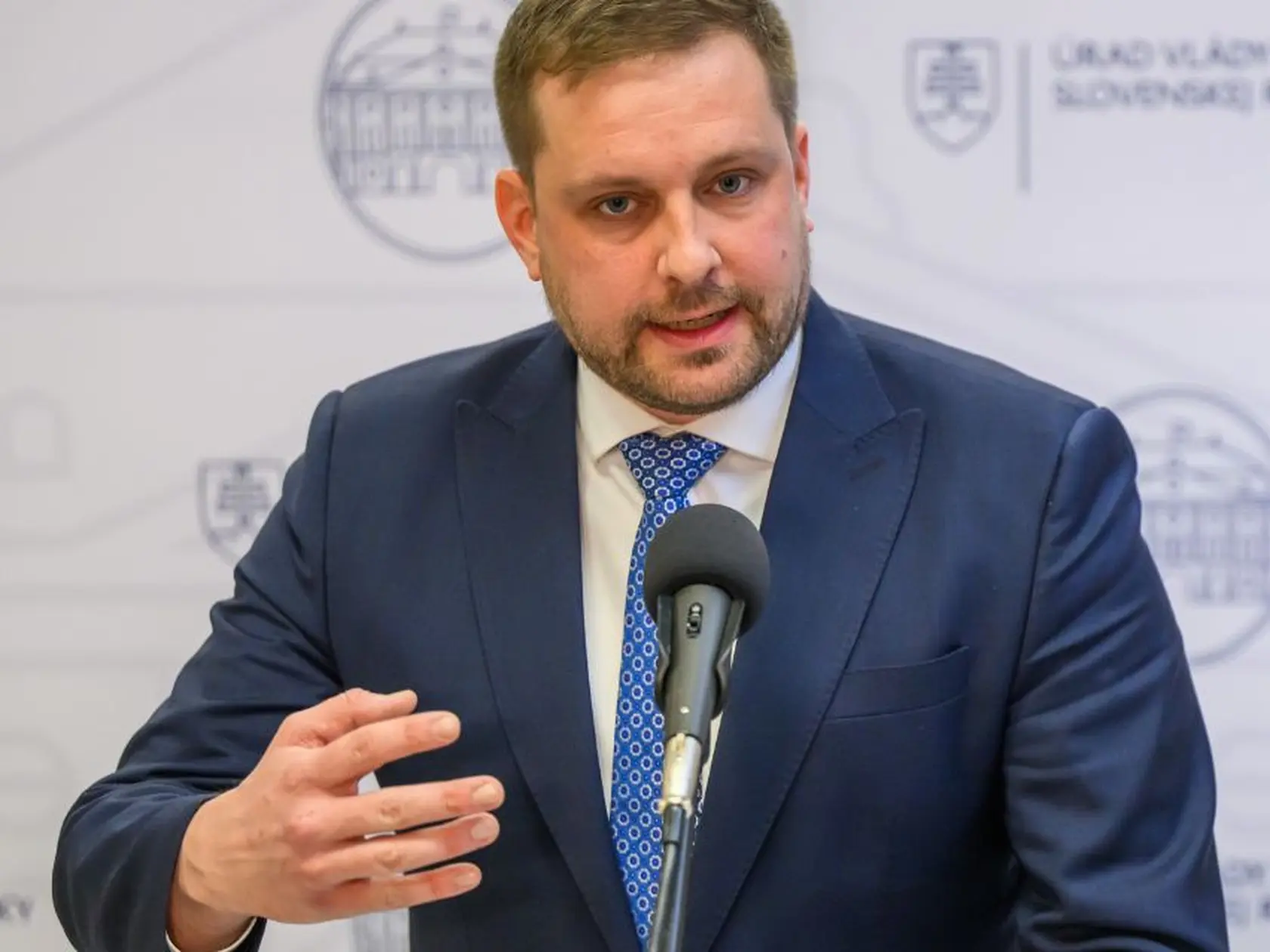 Tender na záchranky je časovo náročný. Podmienky výberu vyvolávajú otázniky.