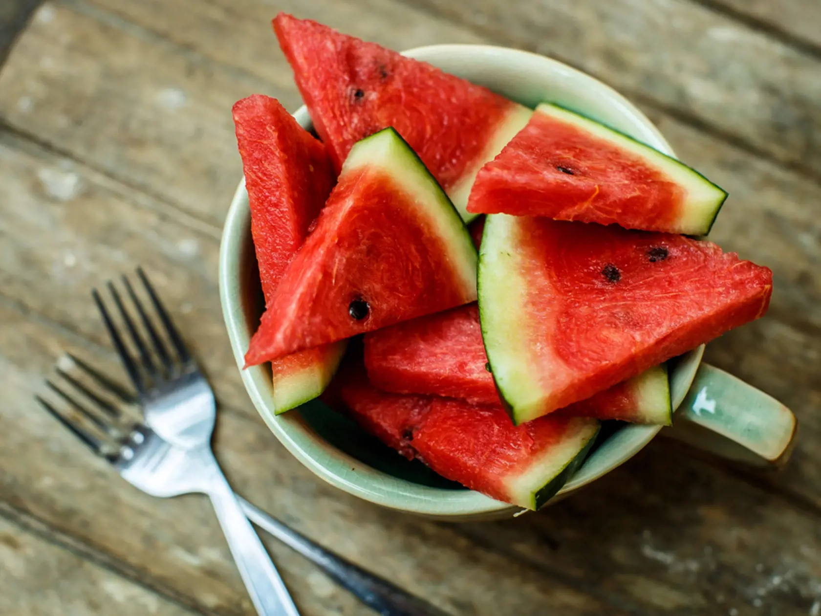 Zrelý a sladký melón prezradí jeho šupa, stopka či veľkosť.
