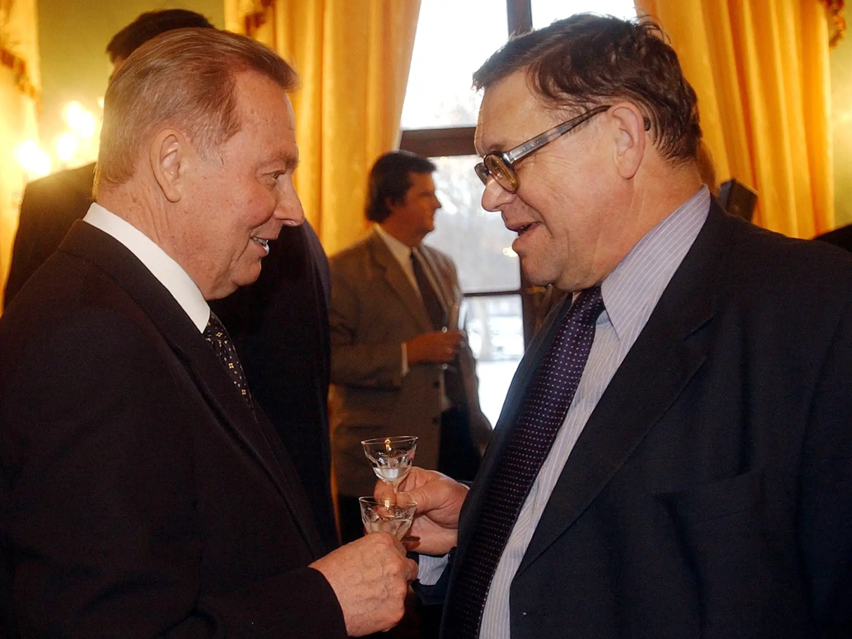 Prezident Rudolf Schuster a vtedajší predseda Slovenského syndikátu novinárov Peter Zeman