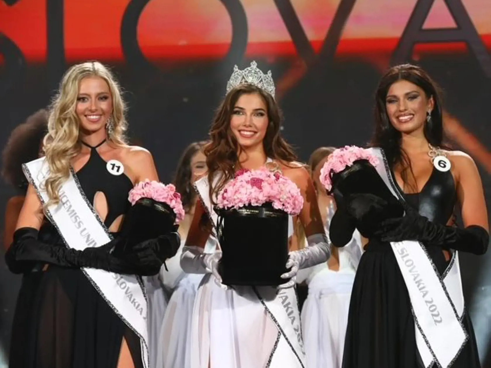 Posledné finále Miss Universe SR sa konalo v septembri 2022. Víťazkou sa stala Karolína Michalčíková (v strede).