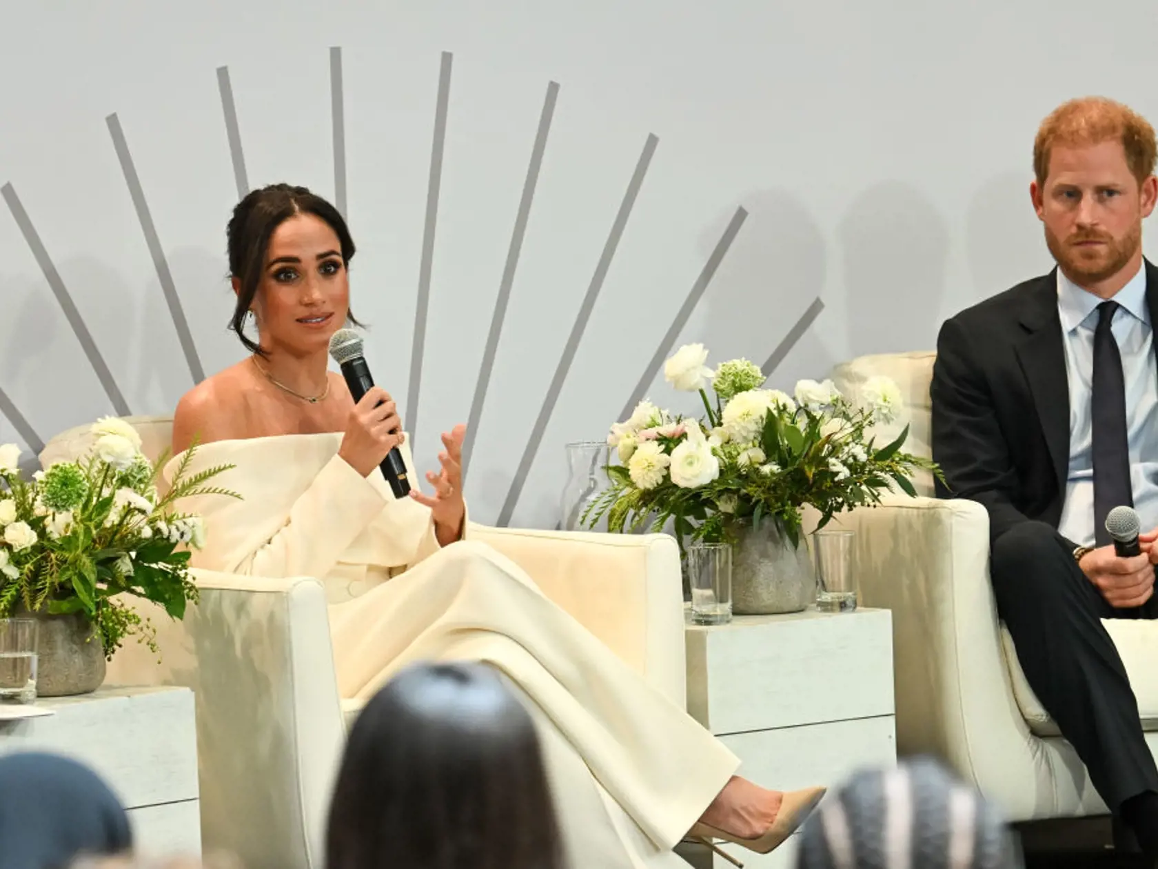 Princ Harry a Meghan Markle sa zúčastnili na rodičovskom summite nadácie The Archewell Foundation v New Yorku. Meghan celá žiarila, jej krása vyrážala dych.