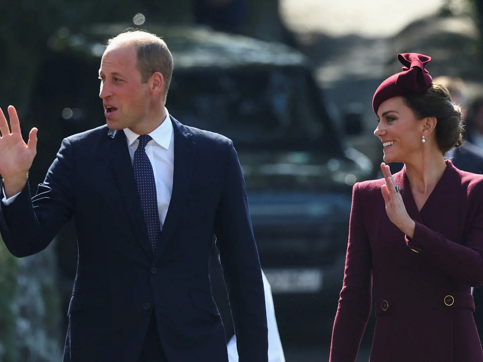 Princ William poznamenal, že jeho deti, princ George, princezná Charlotte a princ Louis, sa doma nedokážu vždy zhodnúť na rovnakom televíznom programe. Potom sa hádajú o diaľkové ovládanie.