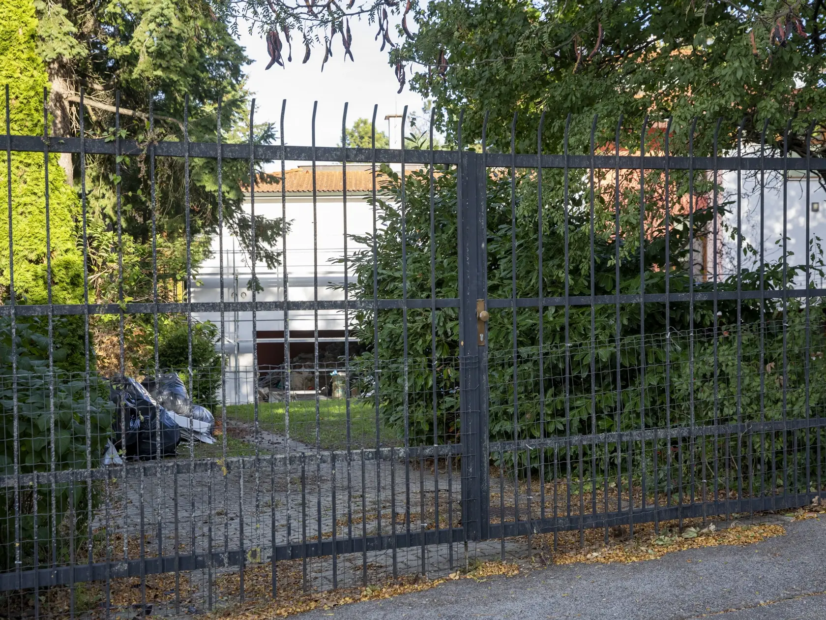 Október: Vila pre štátnych predstaviteľov na Gorazdovej v Bratislave.