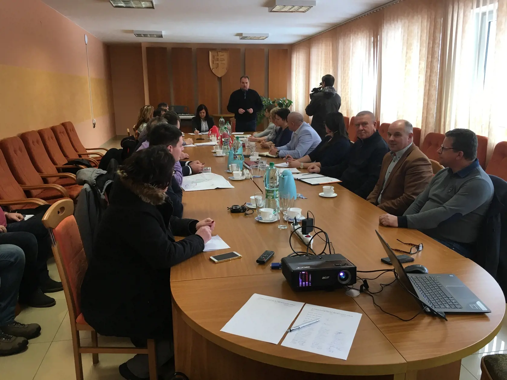 Kompetentní sa stretli na Obecnom úrade v Nižnej kde rokovali o možnosti urýchlenia rekonštrukcií mostov.