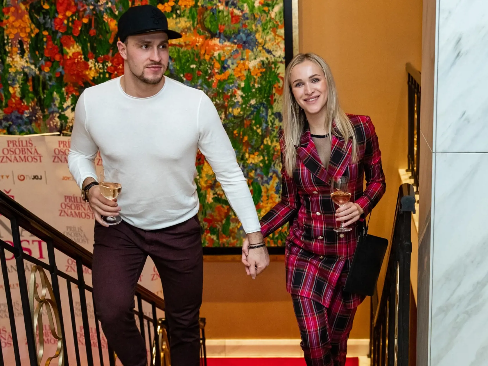 Premiéra slovenskej romantickej komédie "Príliš osobná známosť" v jednom z hotelov vo Vysokých Tatrách spojená s koncertom kapely IMT Smile. Na snímke Nela Slováková a Lukáš Kozák.