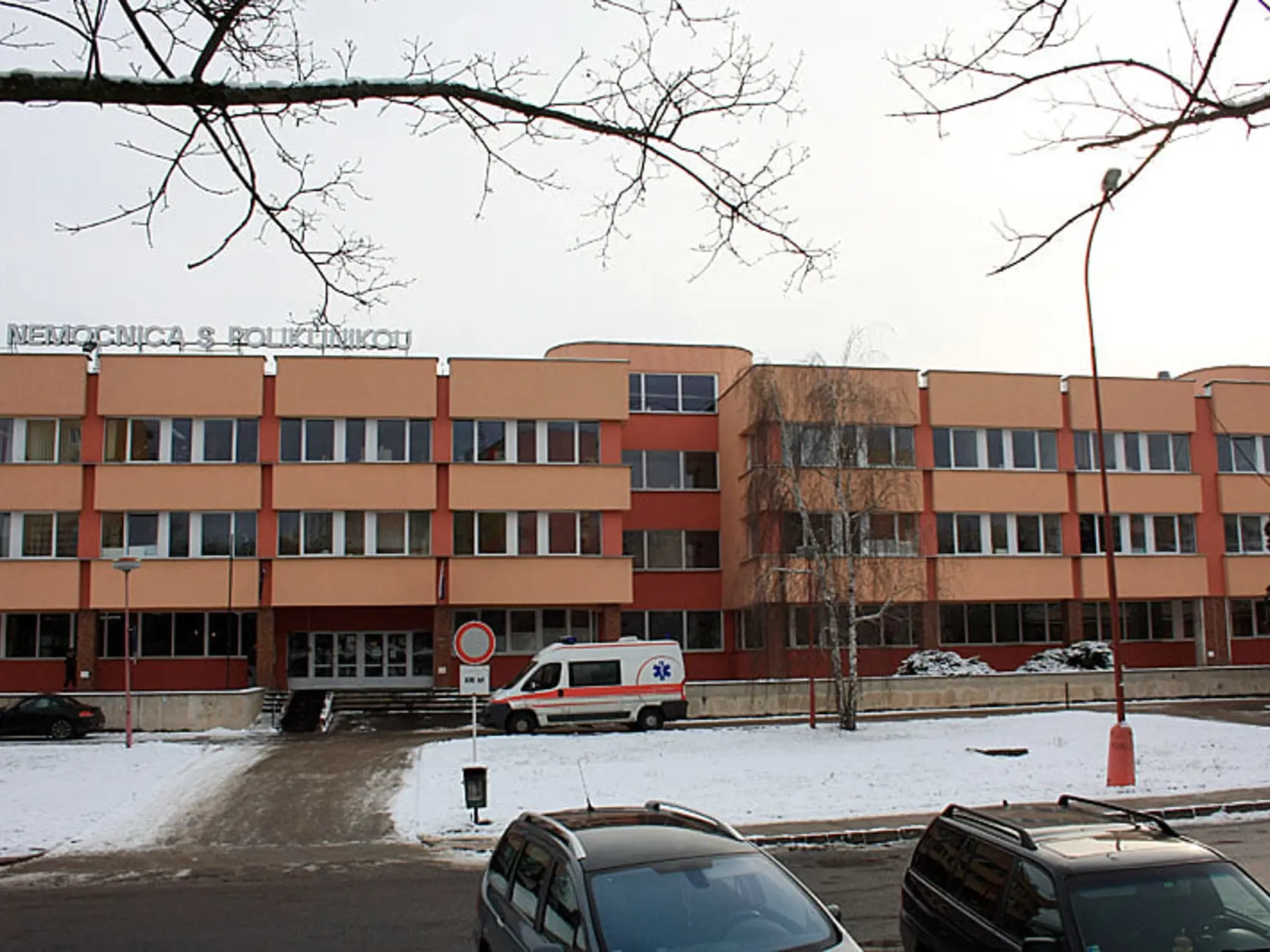 Naopak najhoršiu známku v kategórii všeobecných nemocníc dostala nemocnica vo Veľkom Krtíši.