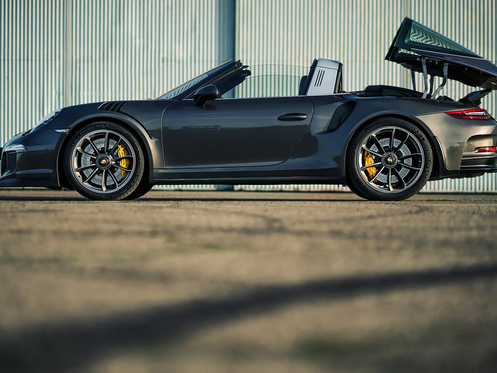 Porsche GT3 ako Targa? Žiaden problém...