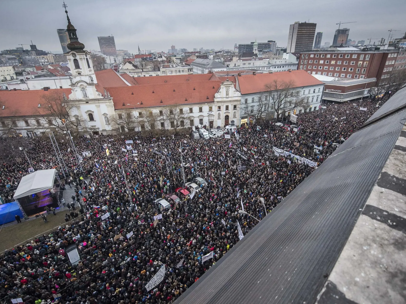 Hlas ulice: Z funkcie policajného prezidenta Tibor Gašpar odišiel po tom, ako neutíchali protesty po vražde novinára Jána Kuciaka a jeho snúbenice Martiny Kušnírovej.