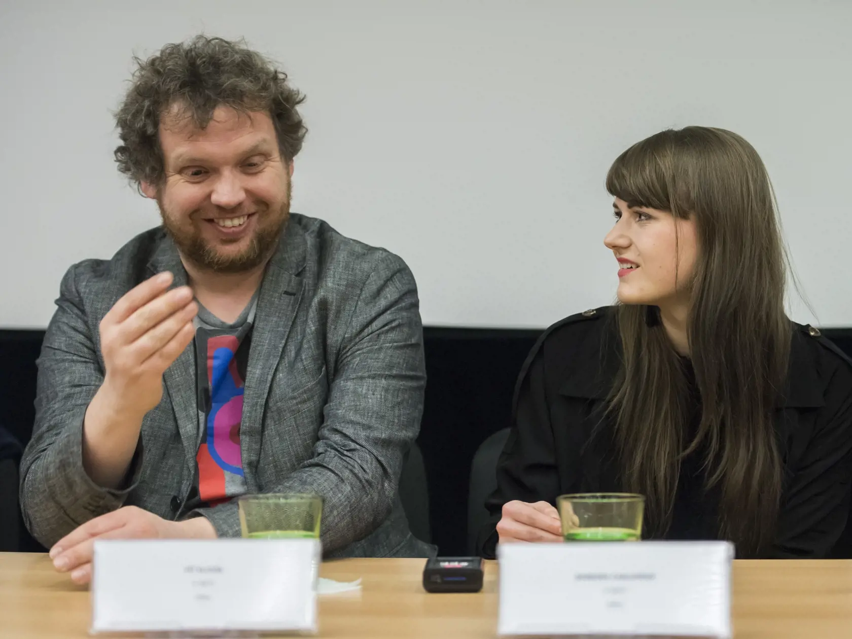 Na snímke režiséri filmu V sieti Vít Klusák a Barbora Chalupová počas tlačovej konferencie tvorcov filmu V sieti 20. februára 2020 v Bratislave. FOTO TASR - Martin Baumann