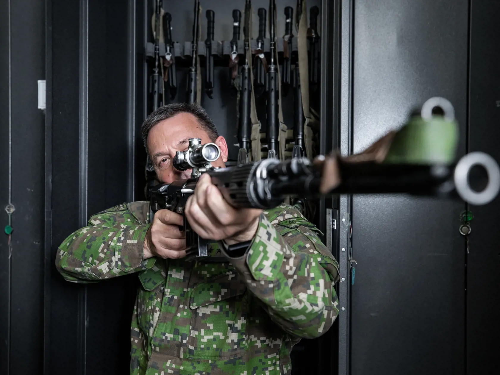 Na snímke plukovník Branislav Vavrinec - veliteľ čestnej stráže prezidentky Slovenskej republiky