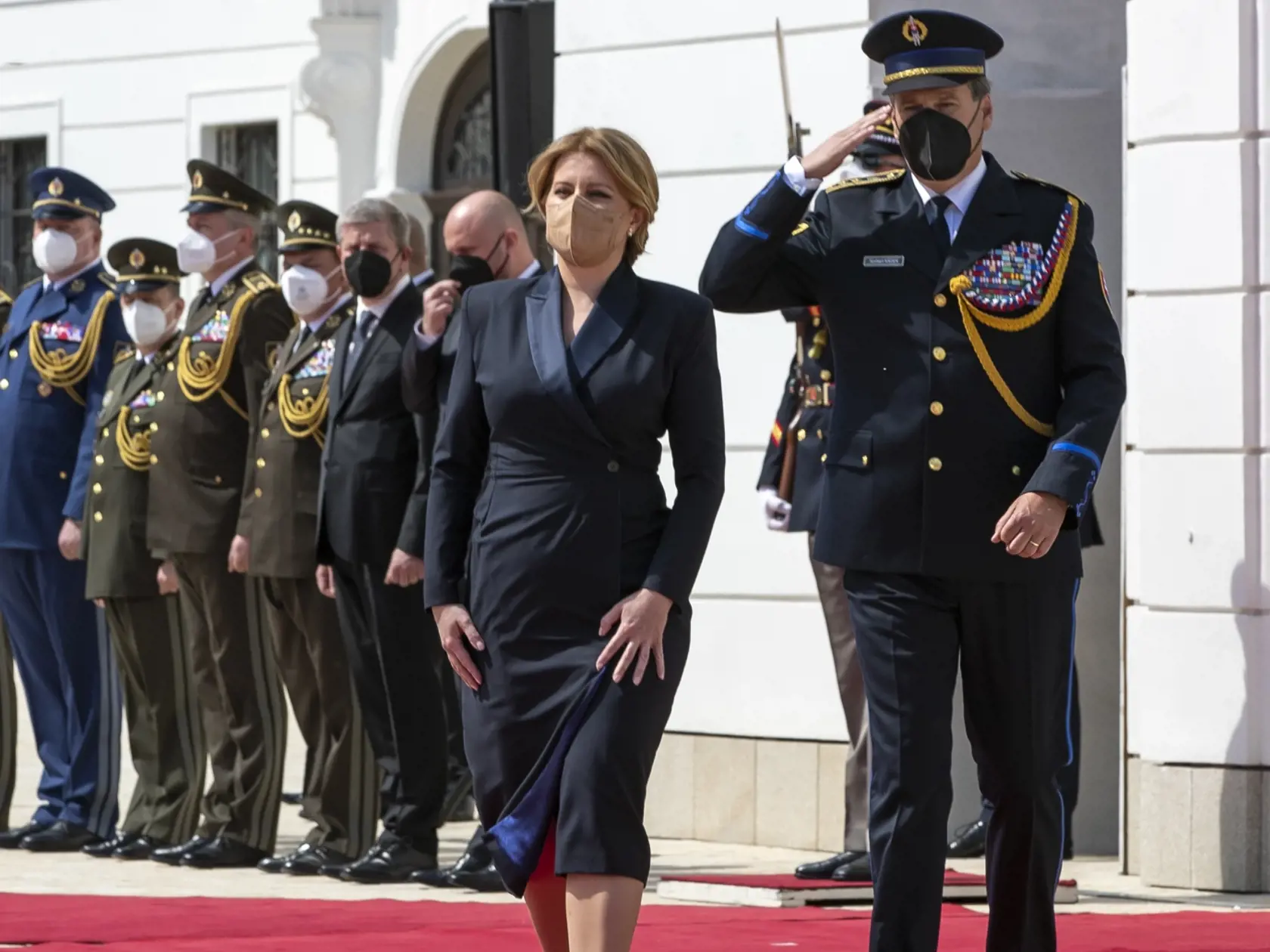 P1D: ZUZANA ČAPUTOVÁ - OCEŇOVANIE VOJAKOV - COVID