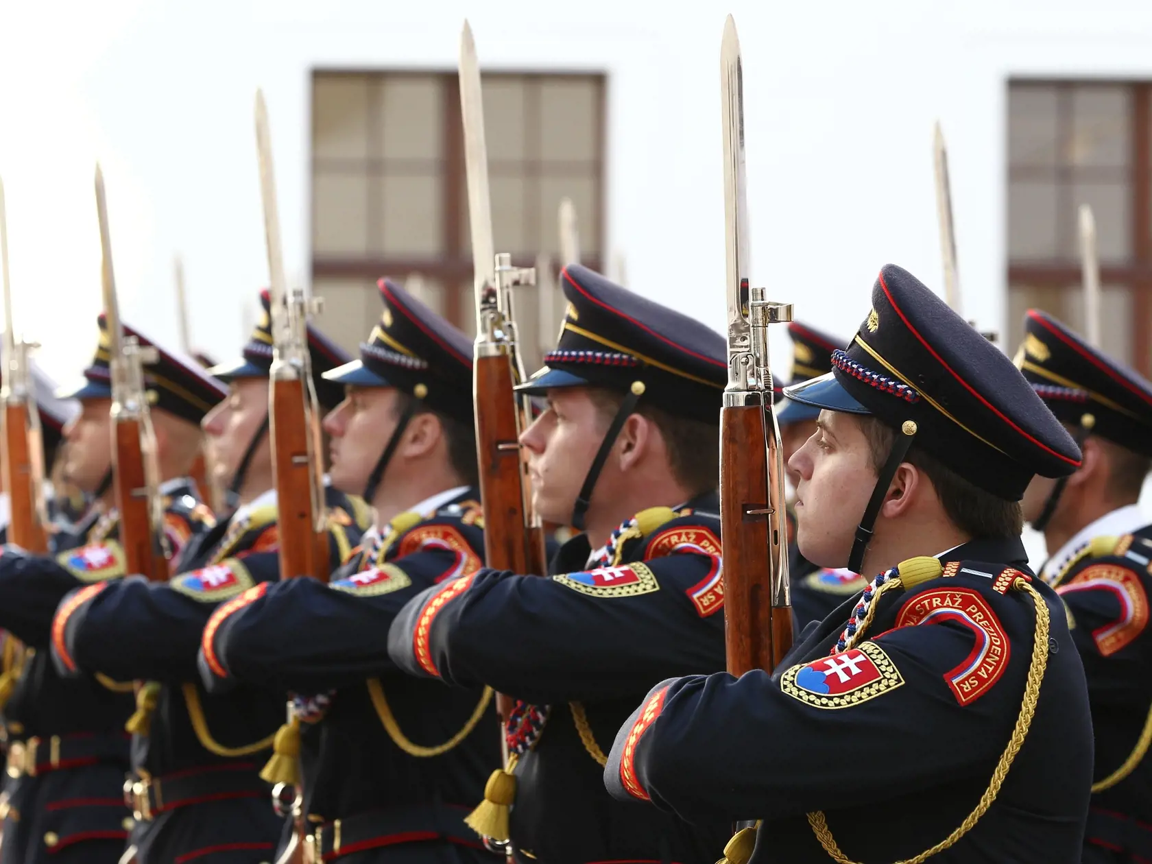 Summit 2013 20 hlav statov strednej europy
privitanie prezidentov na bratislavskom hrade