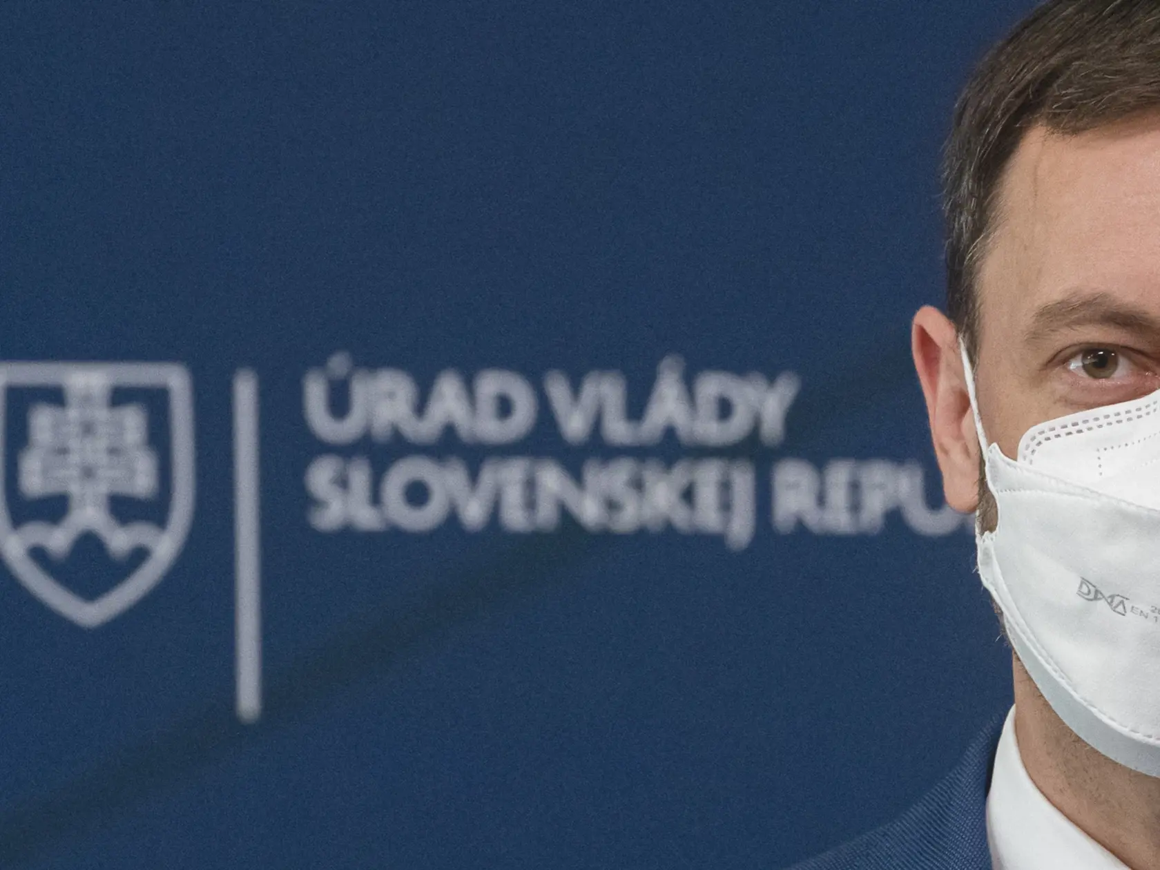 Eduard Heger schôdzku zvolal potom, čo obdržal informácie zo SIS, ktoré majú hovoriť o manipulovaní vyšetrovaní.