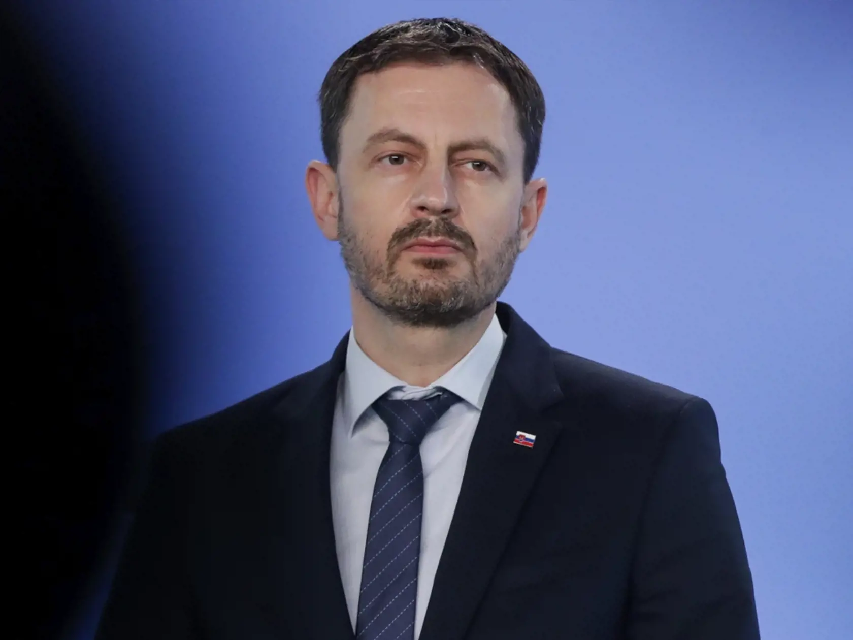 Eduard Heger schôdzku zvolal potom, čo obdržal informácie zo SIS, ktoré majú hovoriť o manipulovaní vyšetrovaní.