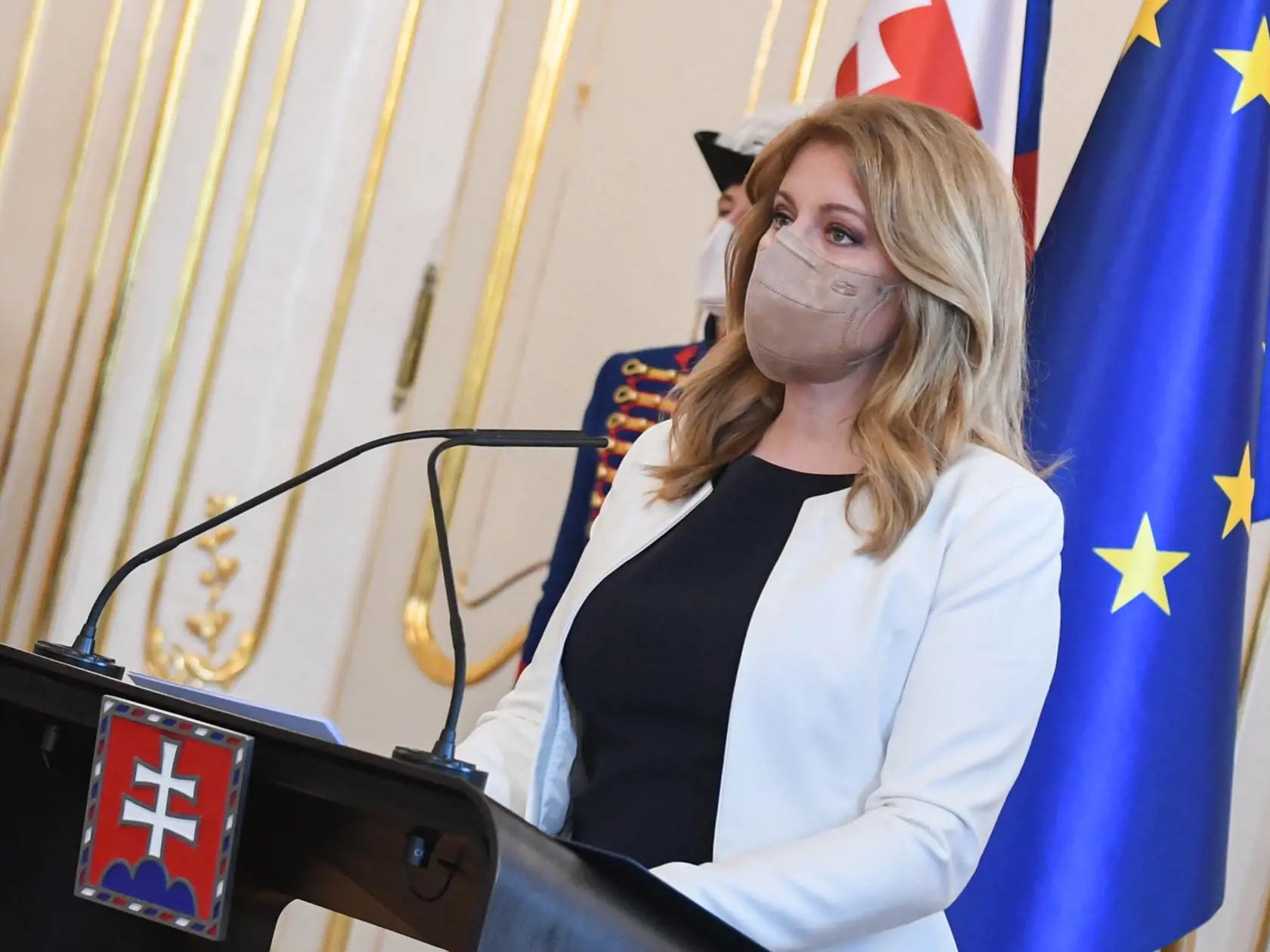 Prezidentka SR Zuzana Čaputová vymenovala na návrh vlády SR nového riaditeľa Slovenskej informačnej služby (SIS) Michala Aláča.