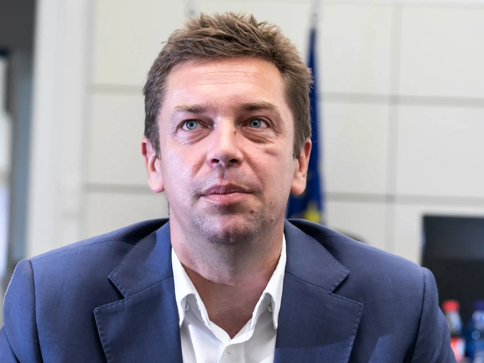 Na snímke Andrej Doležal, minister dopravy a výstavby počas rozhovoru na ministerstve. 