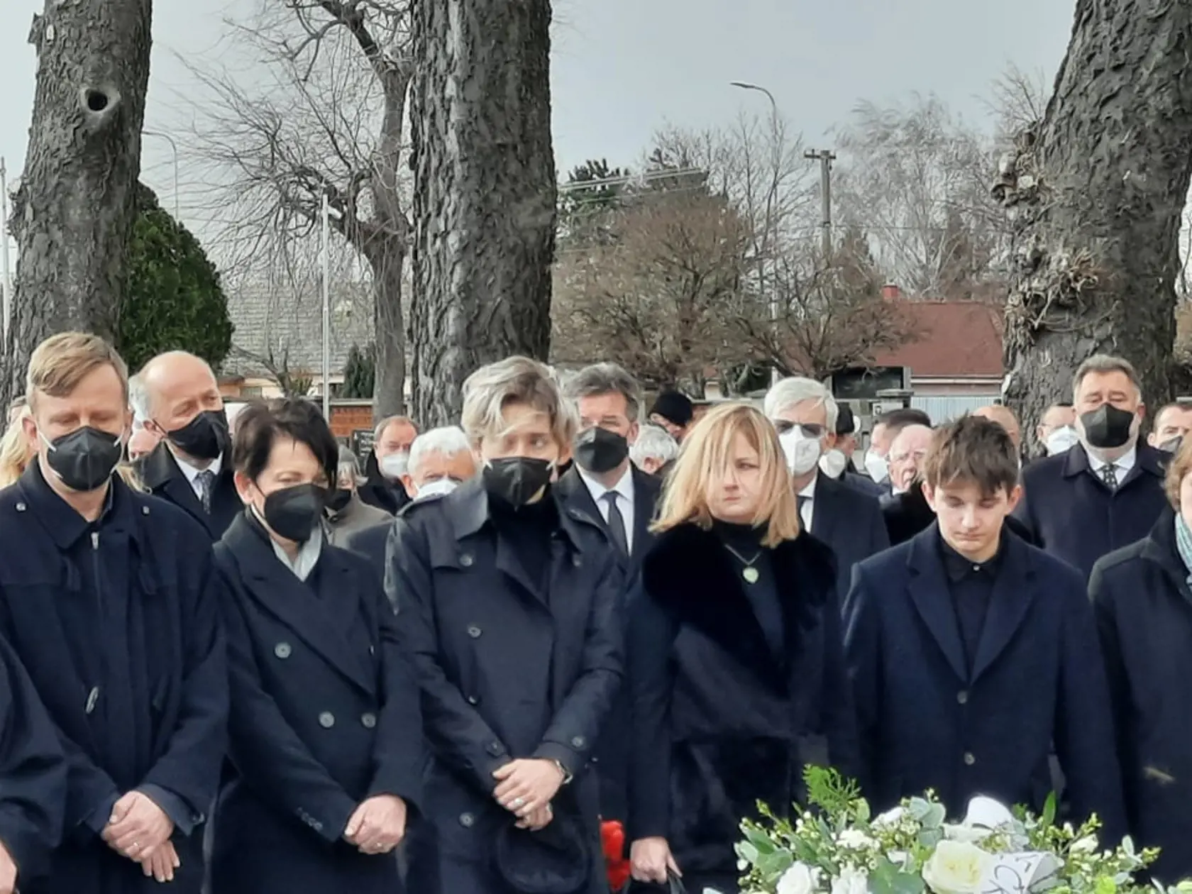 Pohreb Eduarda Kukana. Na snímke rodina a príbuzní zosnulého