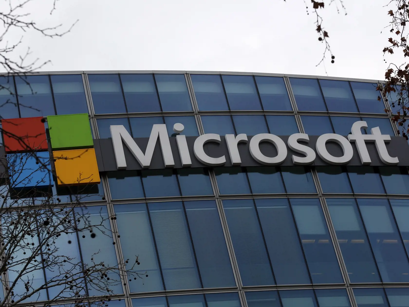 Podvodníci sa opäť snažia nachytať dôverčivých Slovákov. Tentokrát vystupujú pod hlavičkou technologického giganta Microsoft.