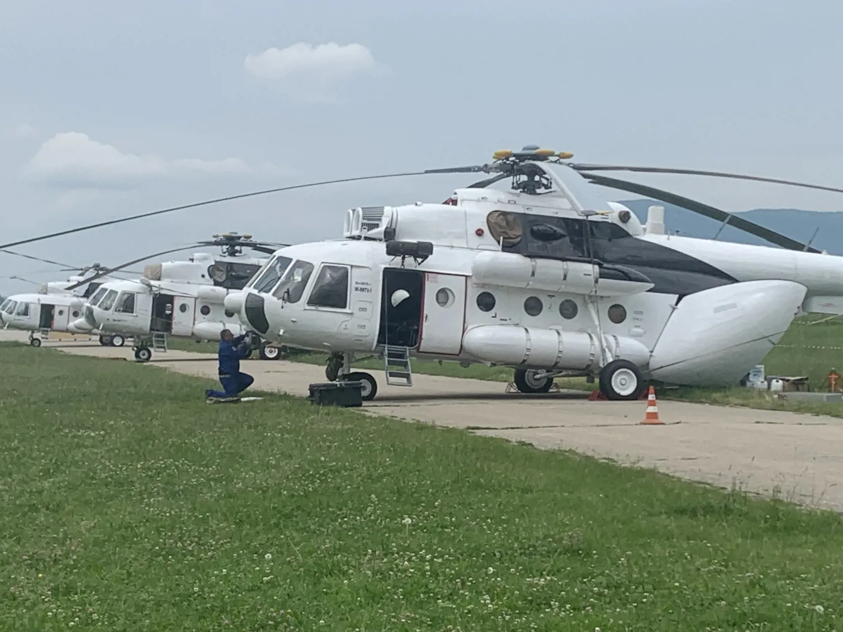 Vrtuľníky z Ukrajiny stoja v Janíkovciach pri Nitre