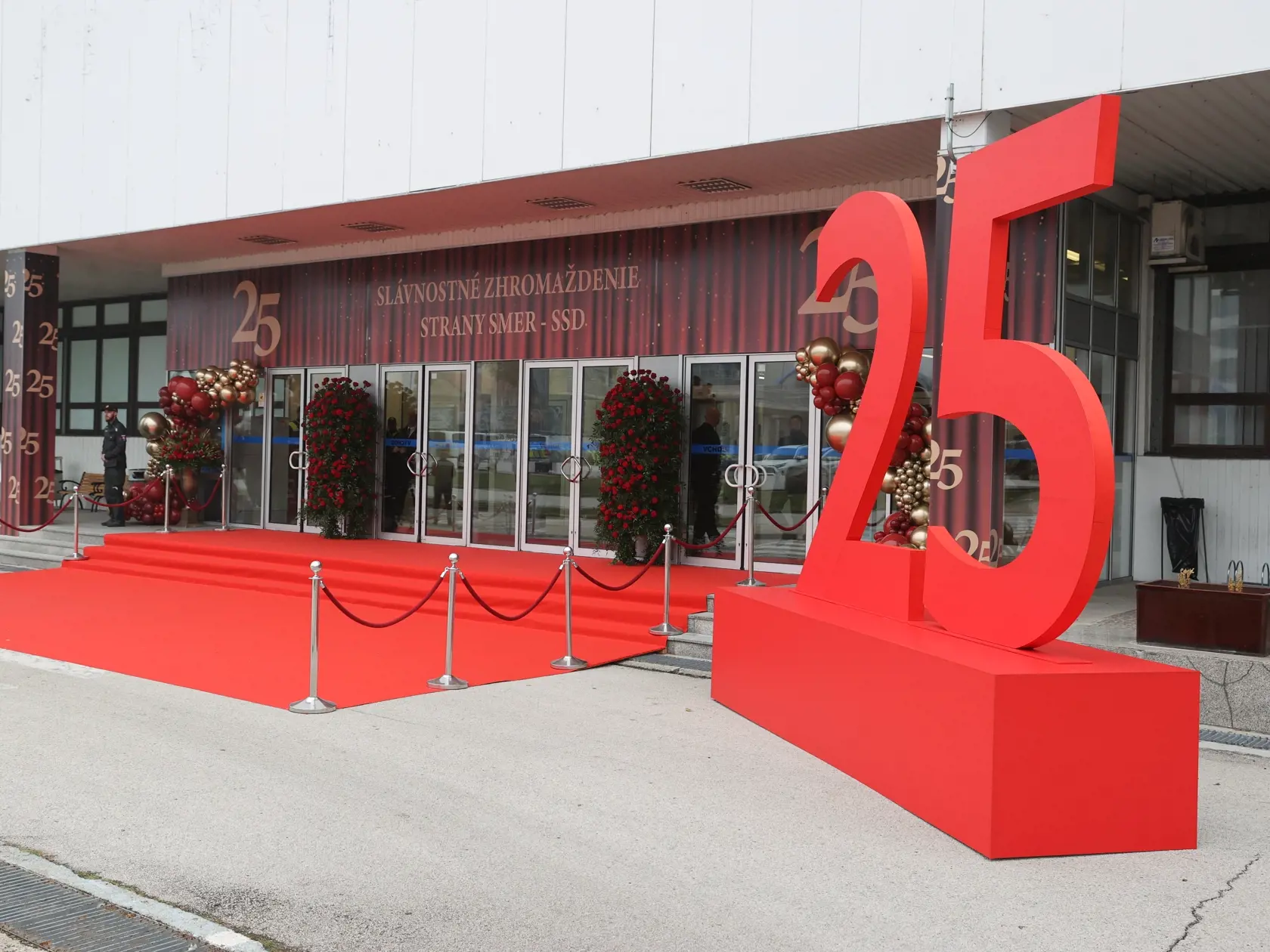 Oslavy strany Smer pri príležitosti 25. výročia založenia strany.