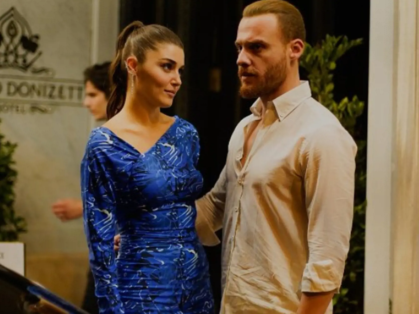 Posledné správy z Turecka však klebetia o tom, že sa dvojica po spoločnej karanténe, ktorú absolvovali začiatkom januára pre ochorenie COVID-19, rozišla. S informáciami prišiel bulvárny denník Posta.