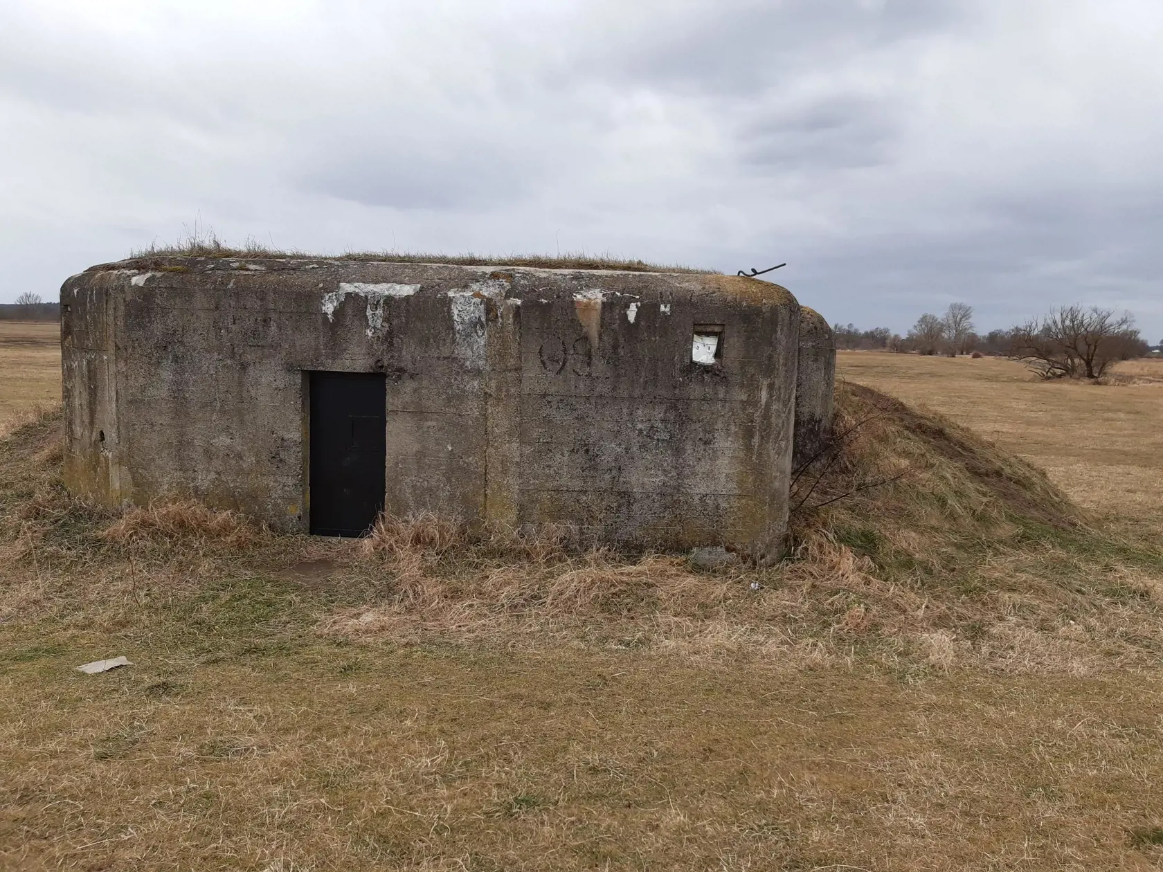 Takýto bunker v Devínskej Novej Vsi je na predaj za necelých 7000 eur.