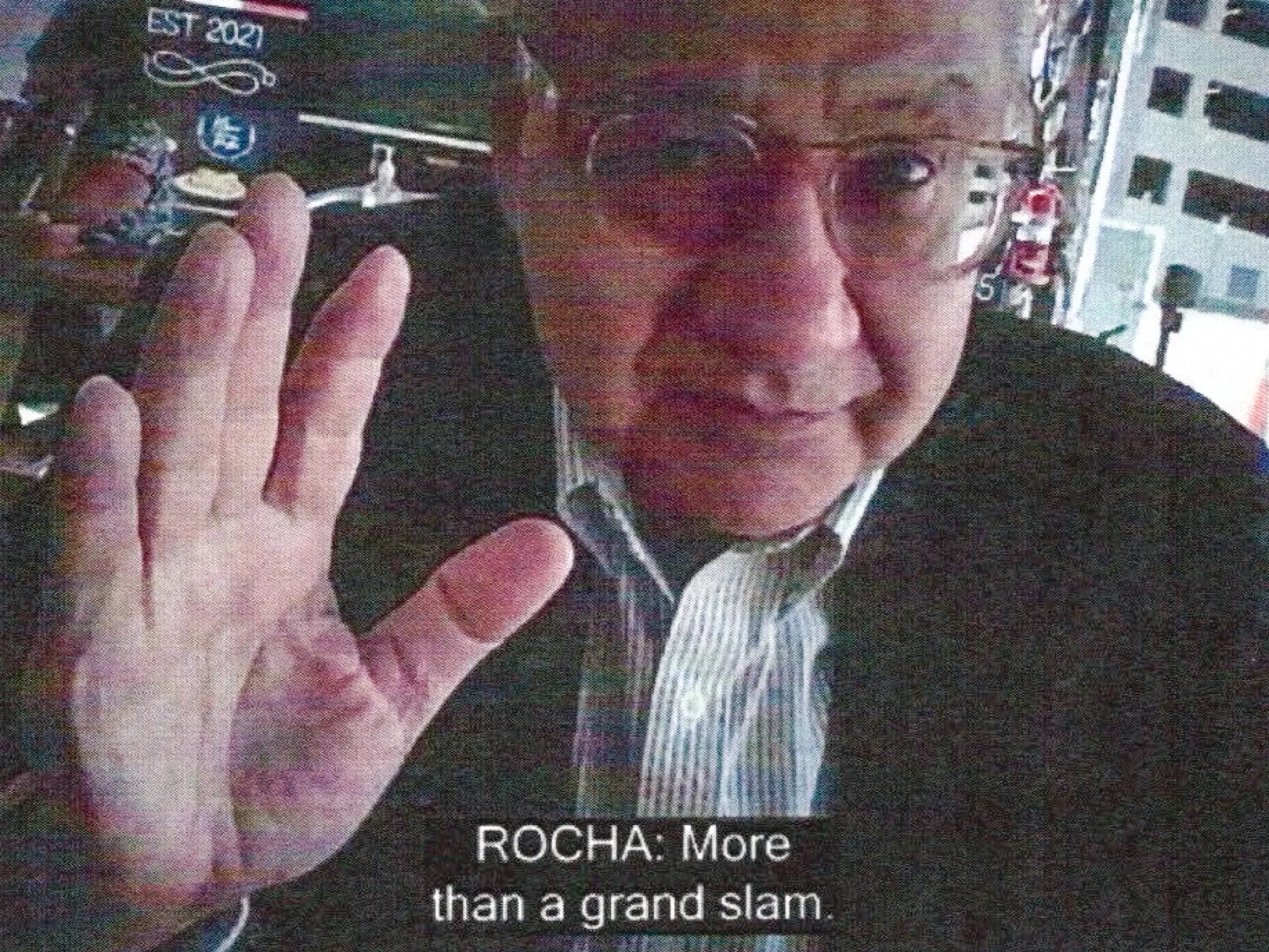Bývalý veľvyslanec USA v Bolívii Manuel Rocha bol obvinený zo špionáže pre kubánsku tajnú službu, ktorú vykonával minimálne od roku 1981. Oznámilo to v pondelok americké ministerstvo spravodlivosti. Na snímke FBI bývalý veľvyslanec USA v Bolívii  Manuel Rocha počas stretnutia s tajným pracovníkom FBI.