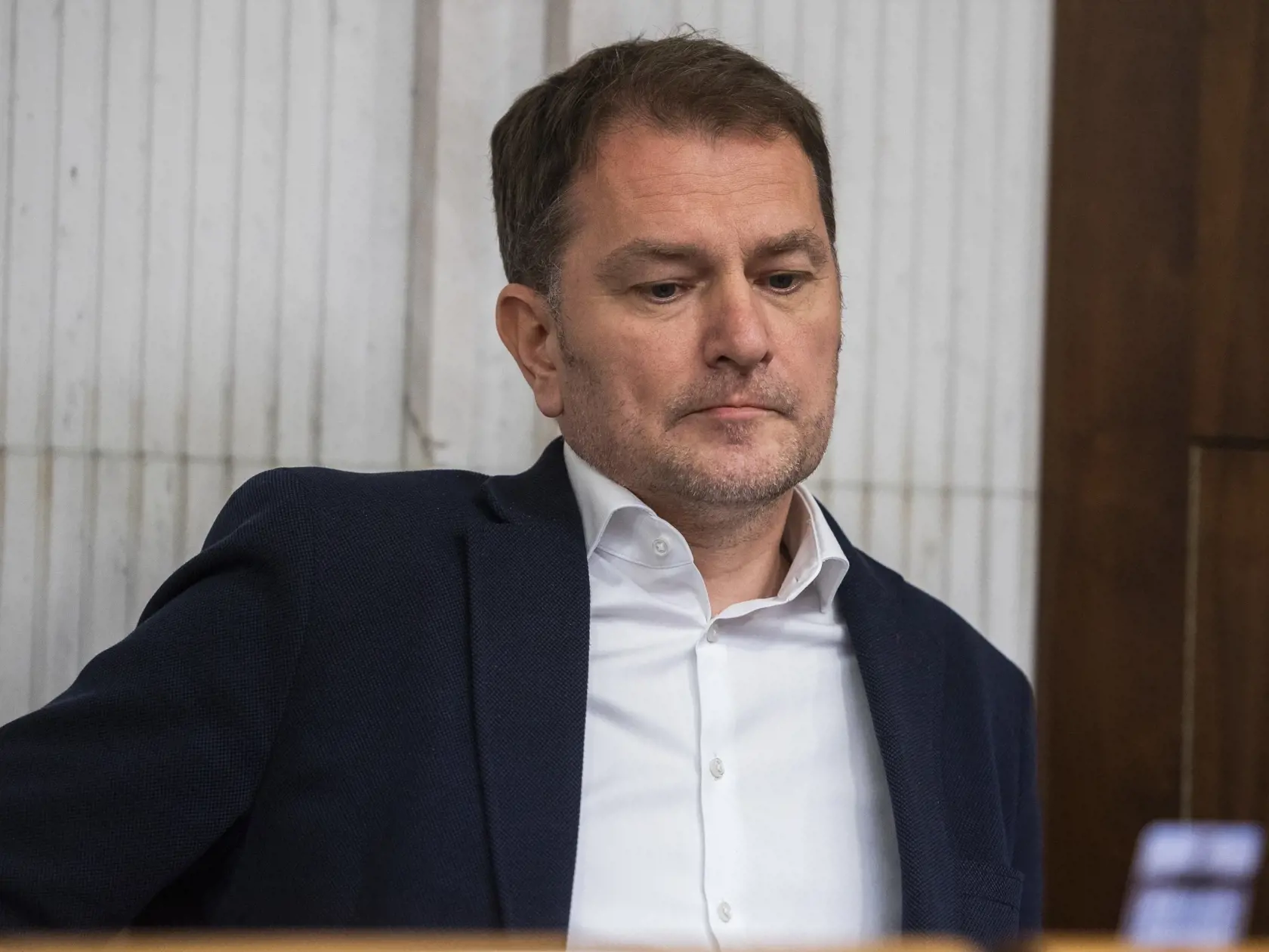 Na snímke poslanec Igor Matovič (OĽaNo) pred otvorením mimoriadnej schôdze parlamentu, ktorá sa má venovať zdražovaniu potravín v Bratislave 2. mája 2023.