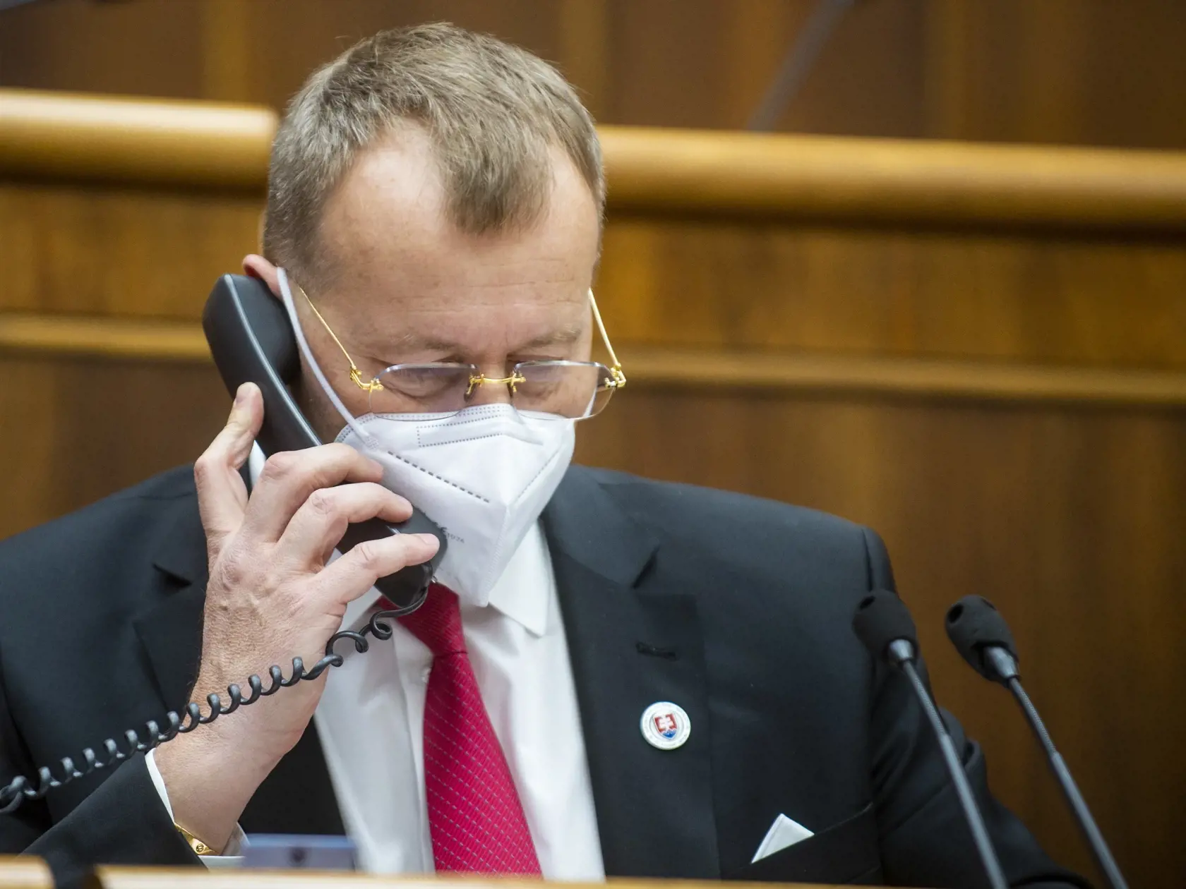 Na snímke predseda NR SR Boris Kollár (Sme rodina) počas rokovania 57. schôdze Národnej rady SR v Bratislave 8. februára 2022. FOTO TASR - Jakub Kotian