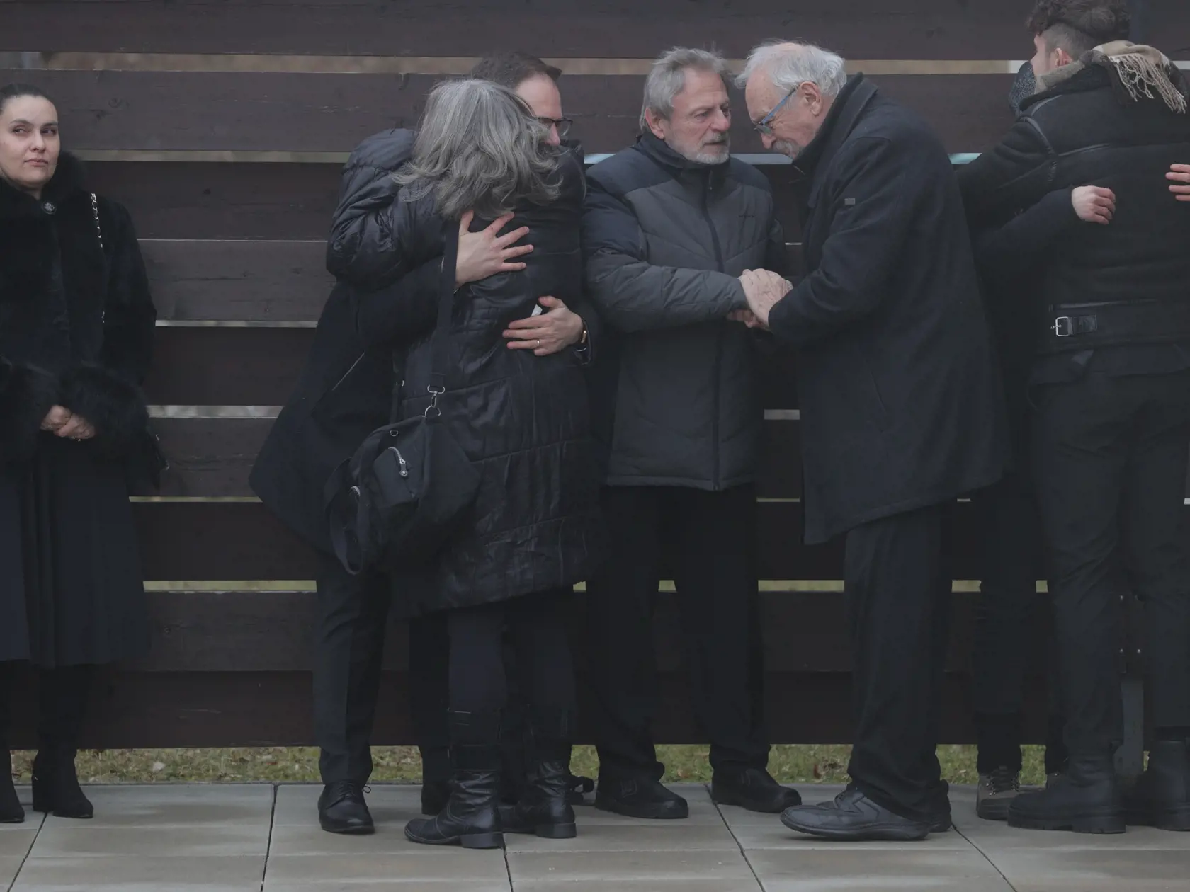 Posledná rozlúčka s herečkou Táňou Radevou (†67): Smútočné kondolencie. Miroslav Radeva a herec František Kovár.