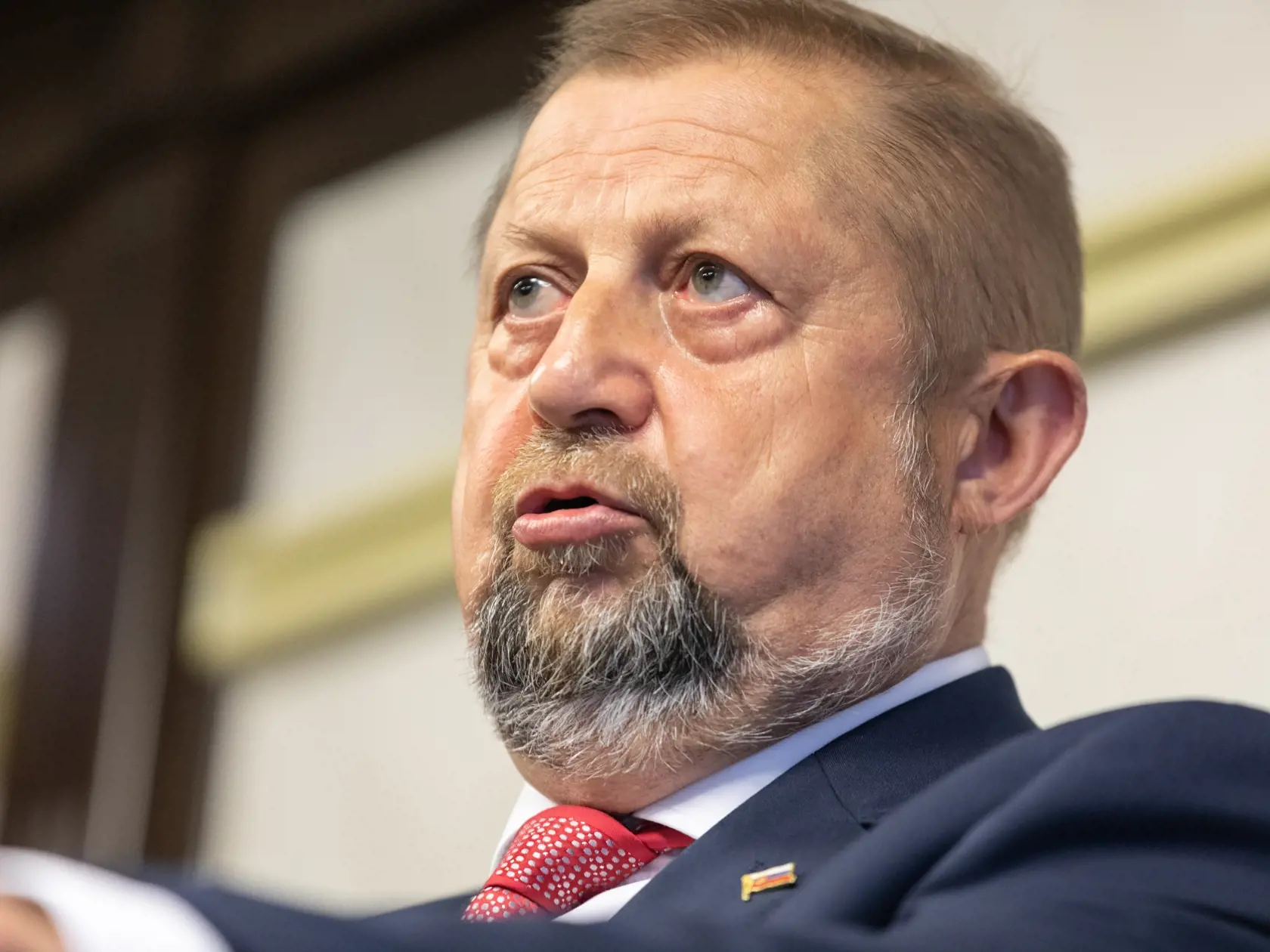 Tlačová konferencia Štefana Harabína v bratislavskom hoteli Apollo k menovaní novej prezidentky.